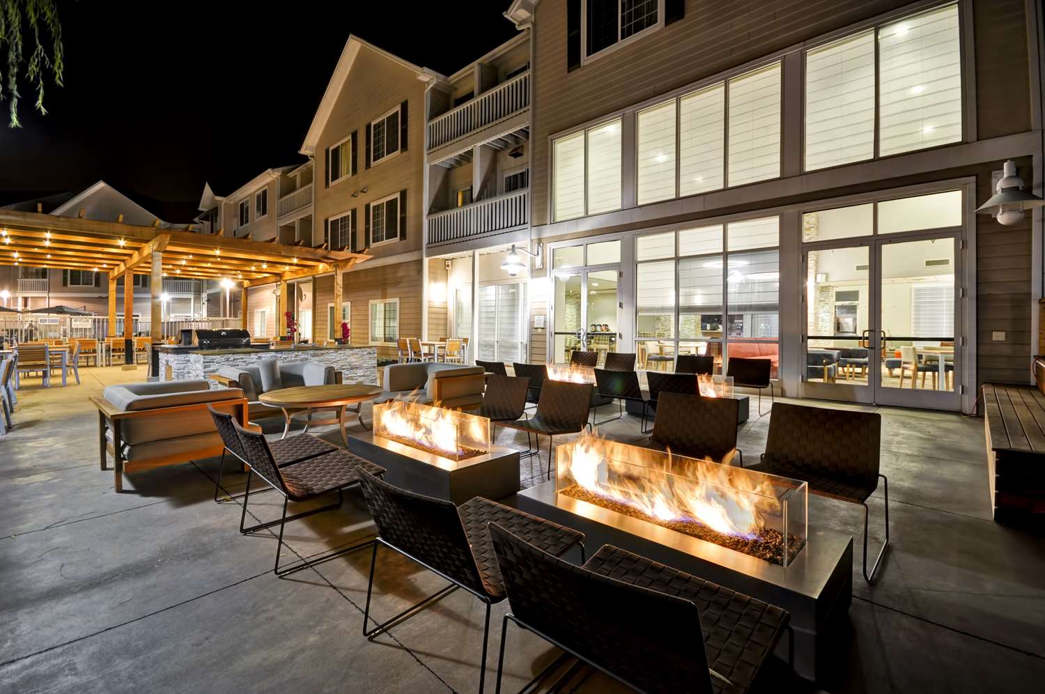 Homewood Suites by Hilton Oakland-Waterfront 1
