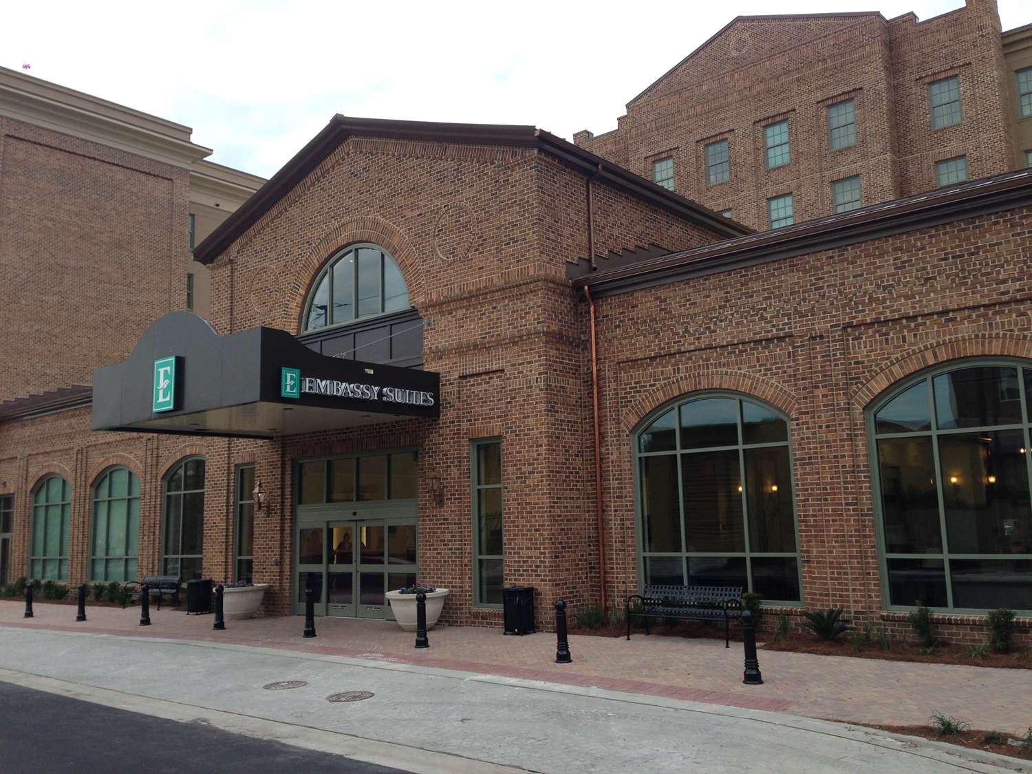 Embassy Suites by Hilton Savannah Historic District 2