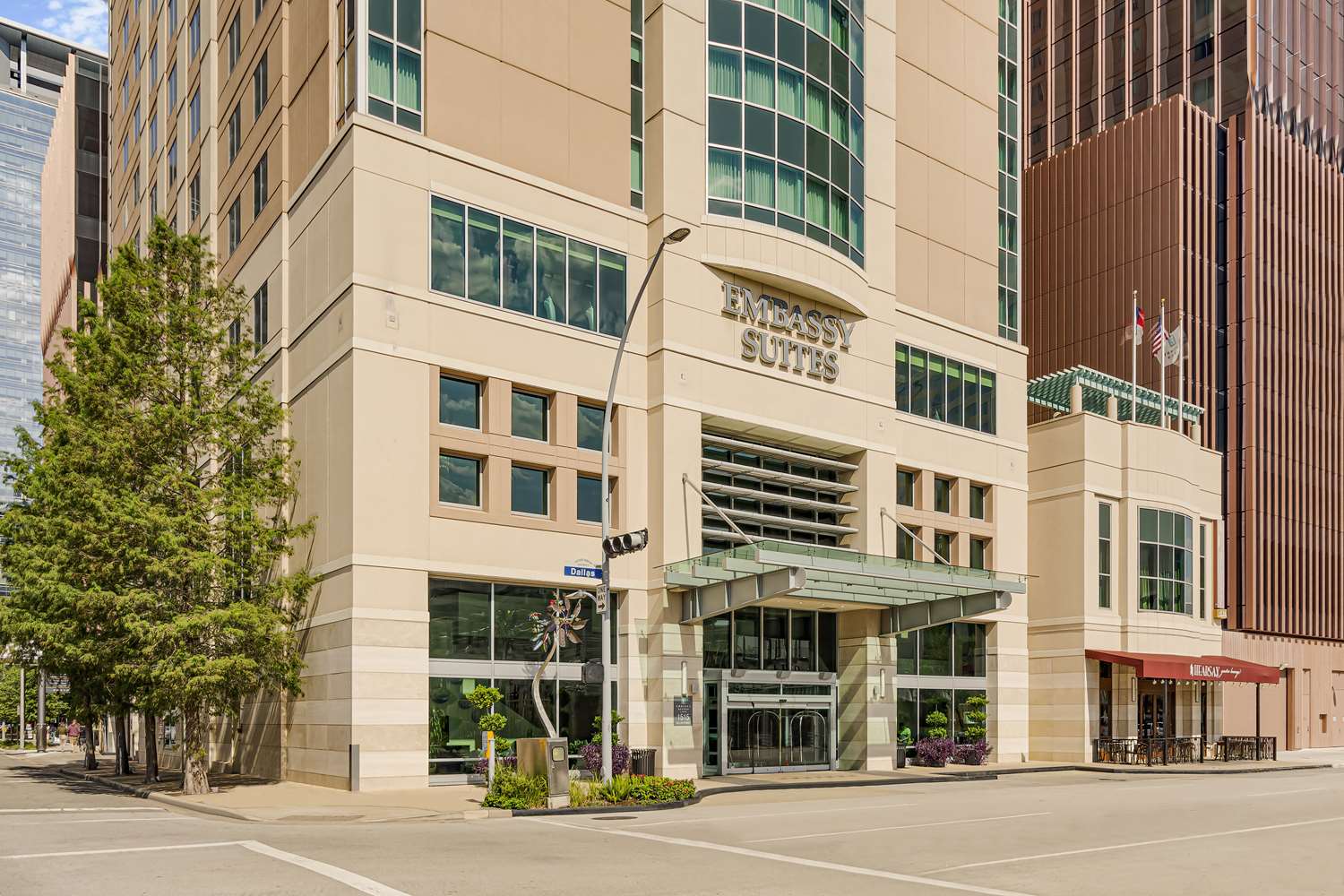 Embassy Suites by Hilton Houston Downtown 1