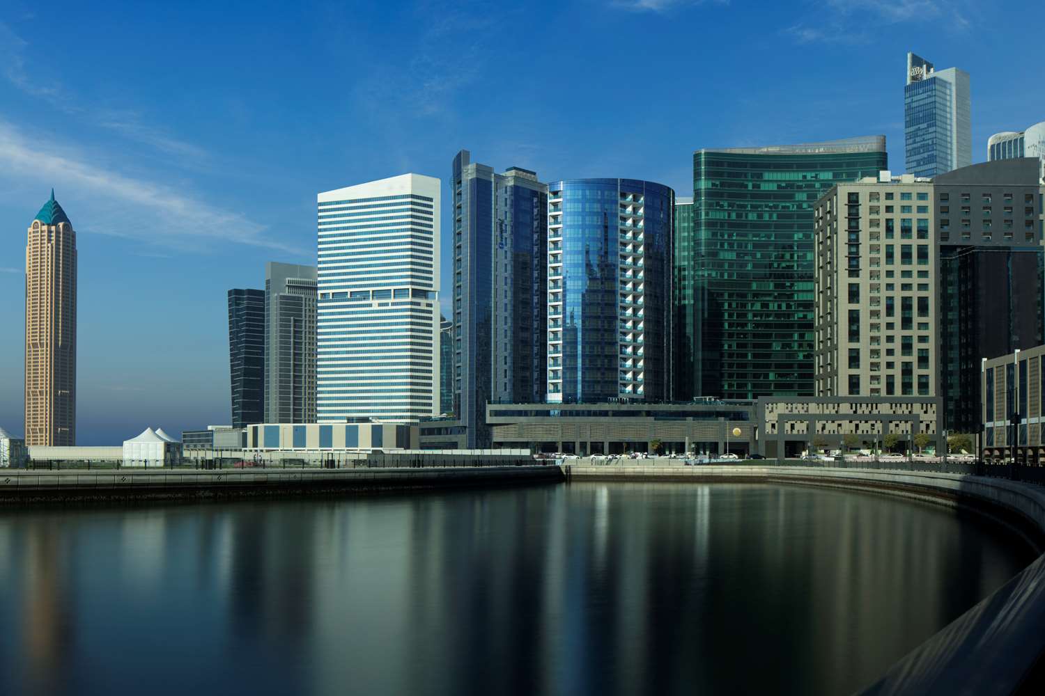 Radisson Blu Hotel, Dubai Waterfront 1