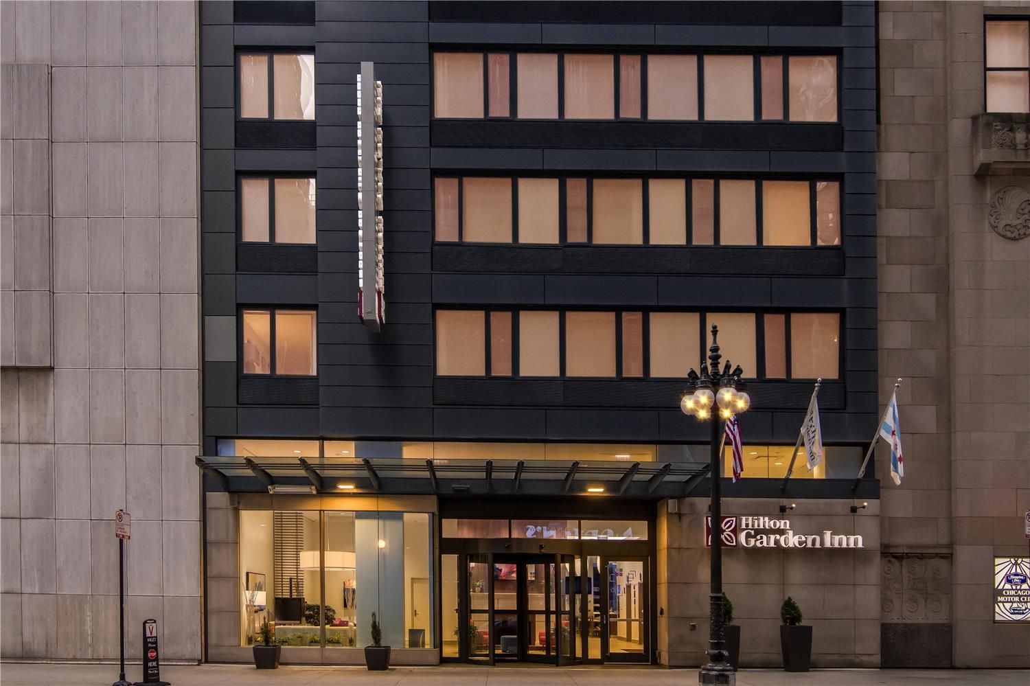 Hilton Garden Inn Chicago Downtown Riverwalk 2