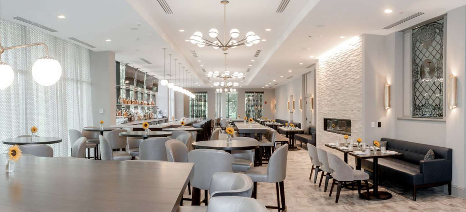 DoubleTree by Hilton Charlottesville 1