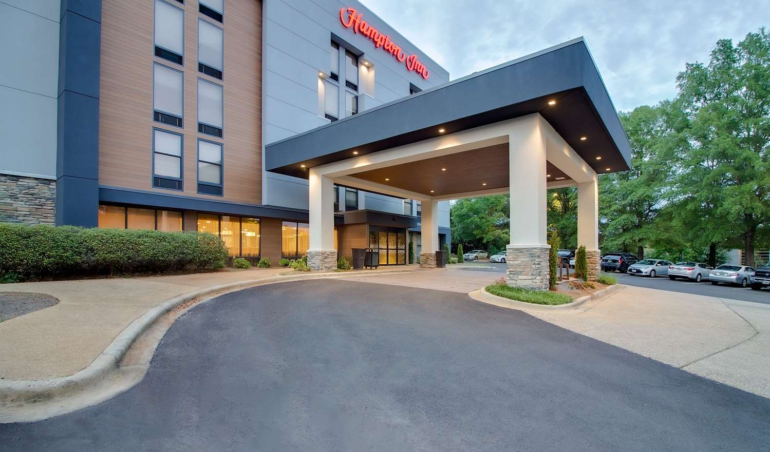 Hampton Inn Birmingham-Colonnade 280 2