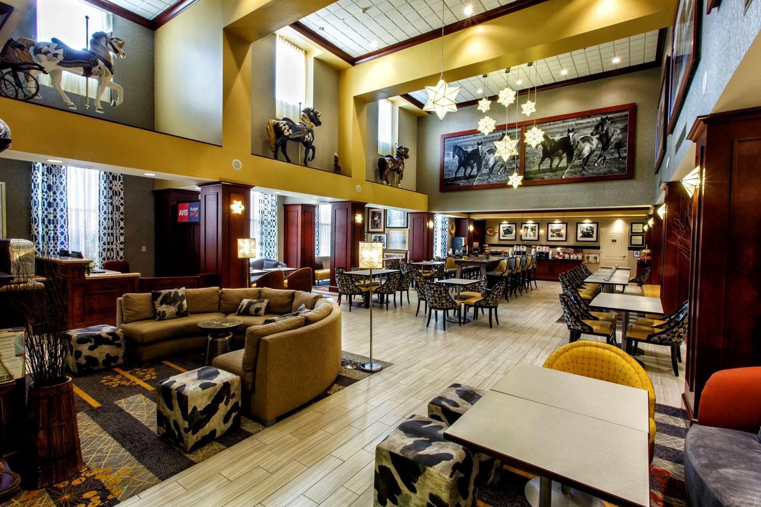 Hampton Inn & Suites Staten Island 1