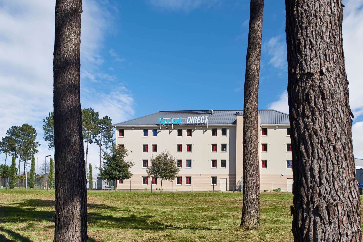 Kyriad Direct Mont De Marsan - St Avit 2