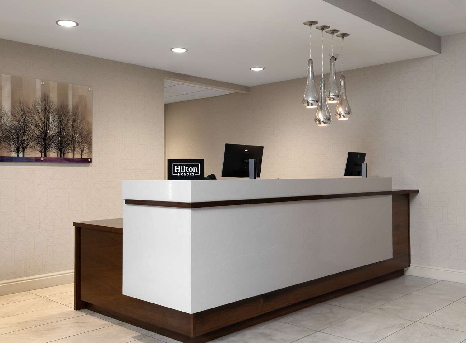 DoubleTree by Hilton Pittsburgh Airport 2