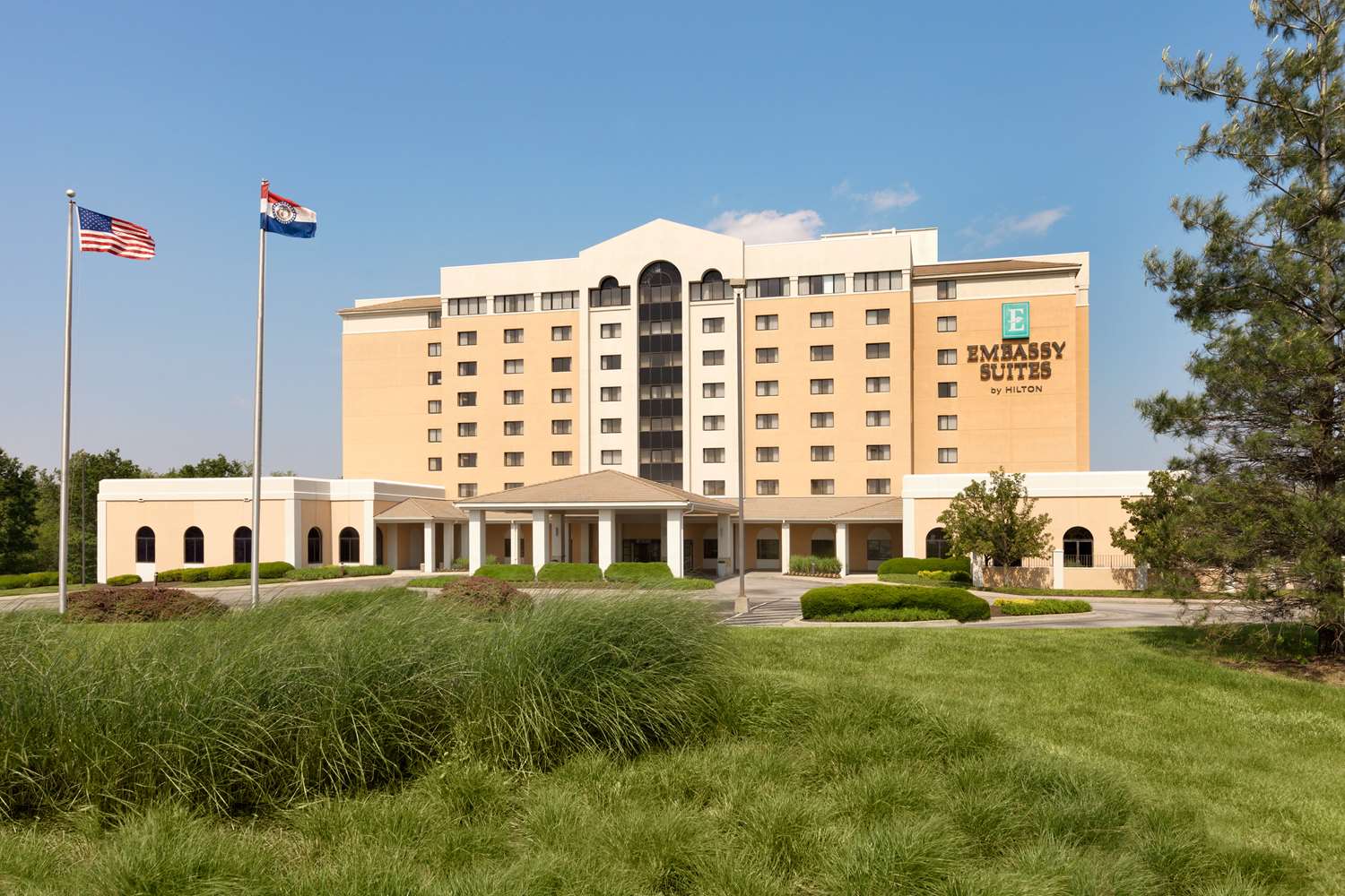 Embassy Suites by Hilton Kansas City International Airport 1