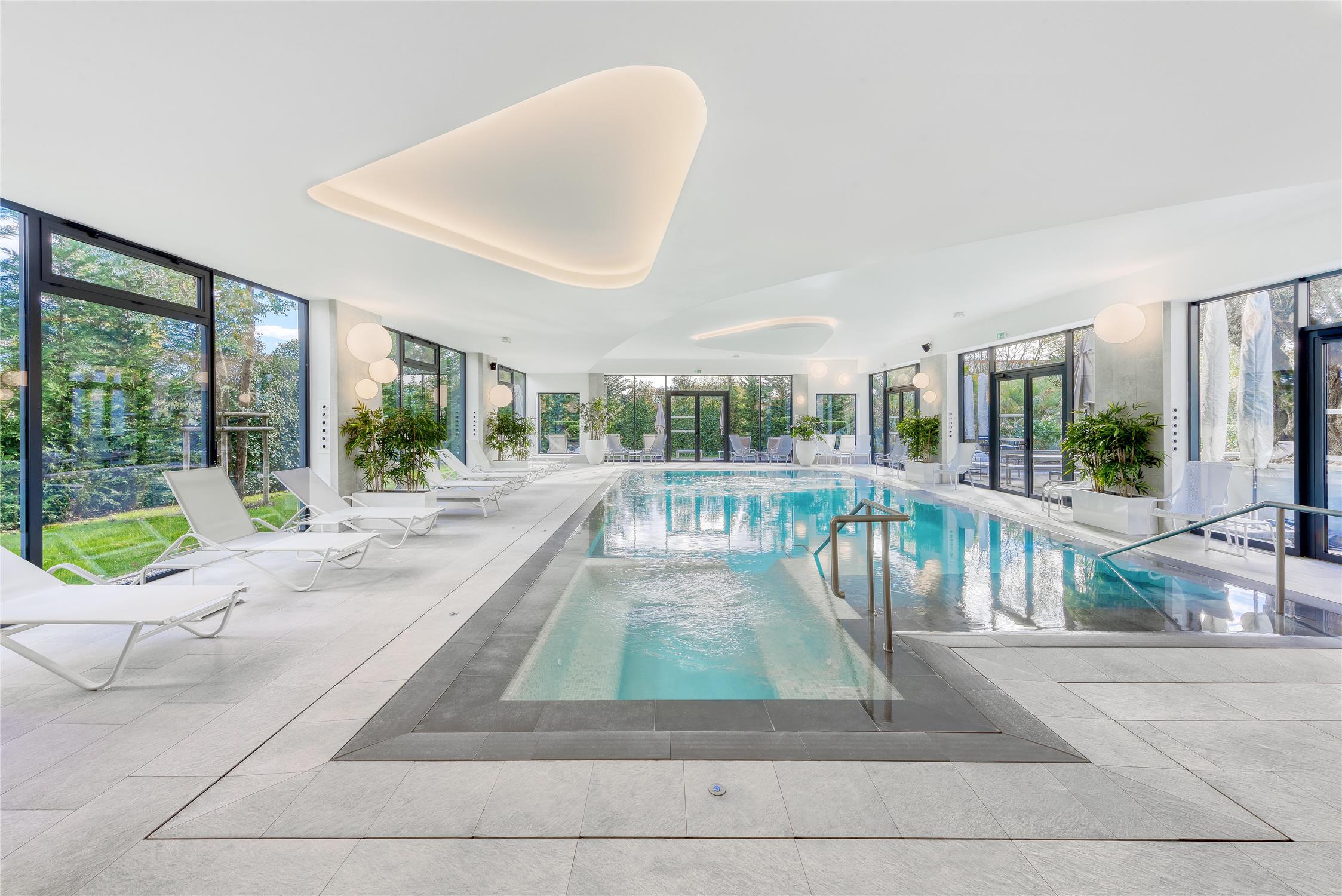 GOLDEN TULIP LYON OUEST TECHLID Hotel & Spa 2