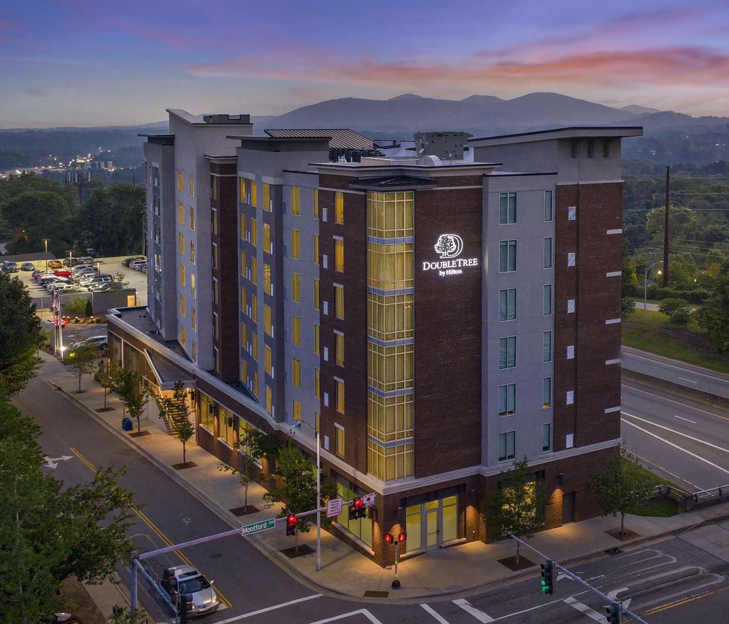 DoubleTree by Hilton Asheville Downtown 2