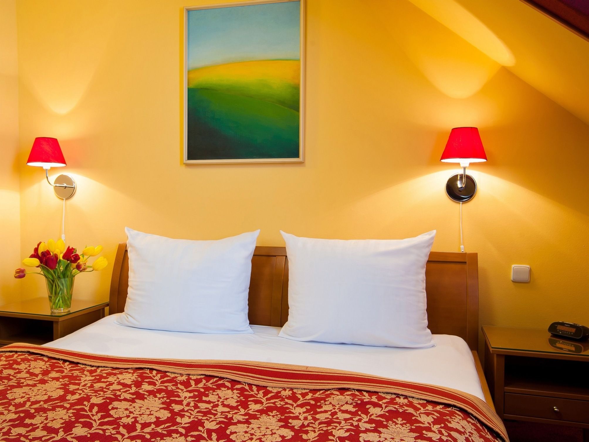 Cloister Inn Hotel 1