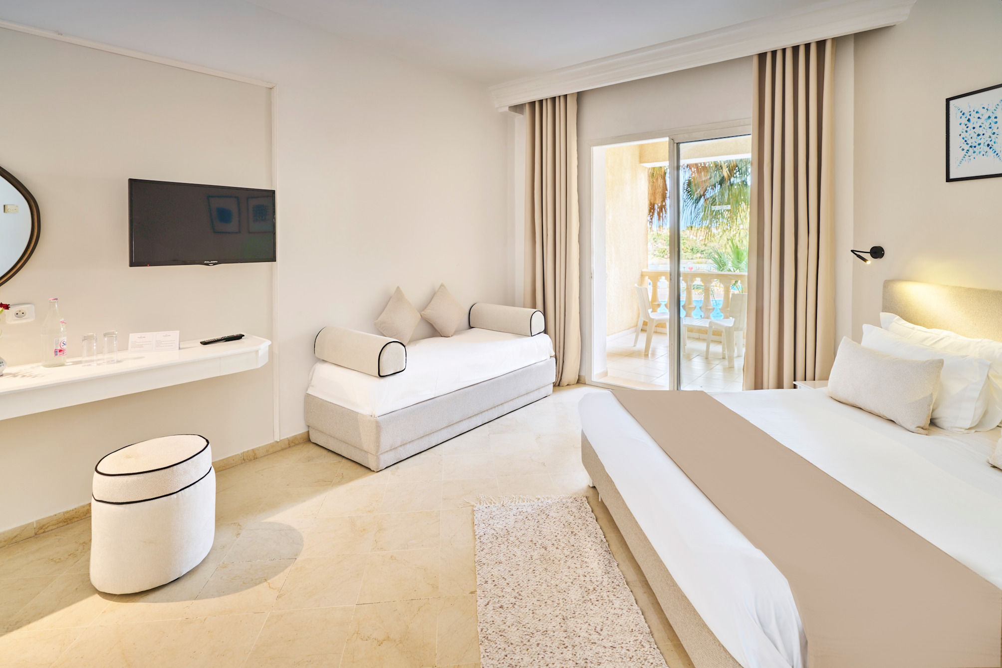 Doppelzimmer mit Poolblick
