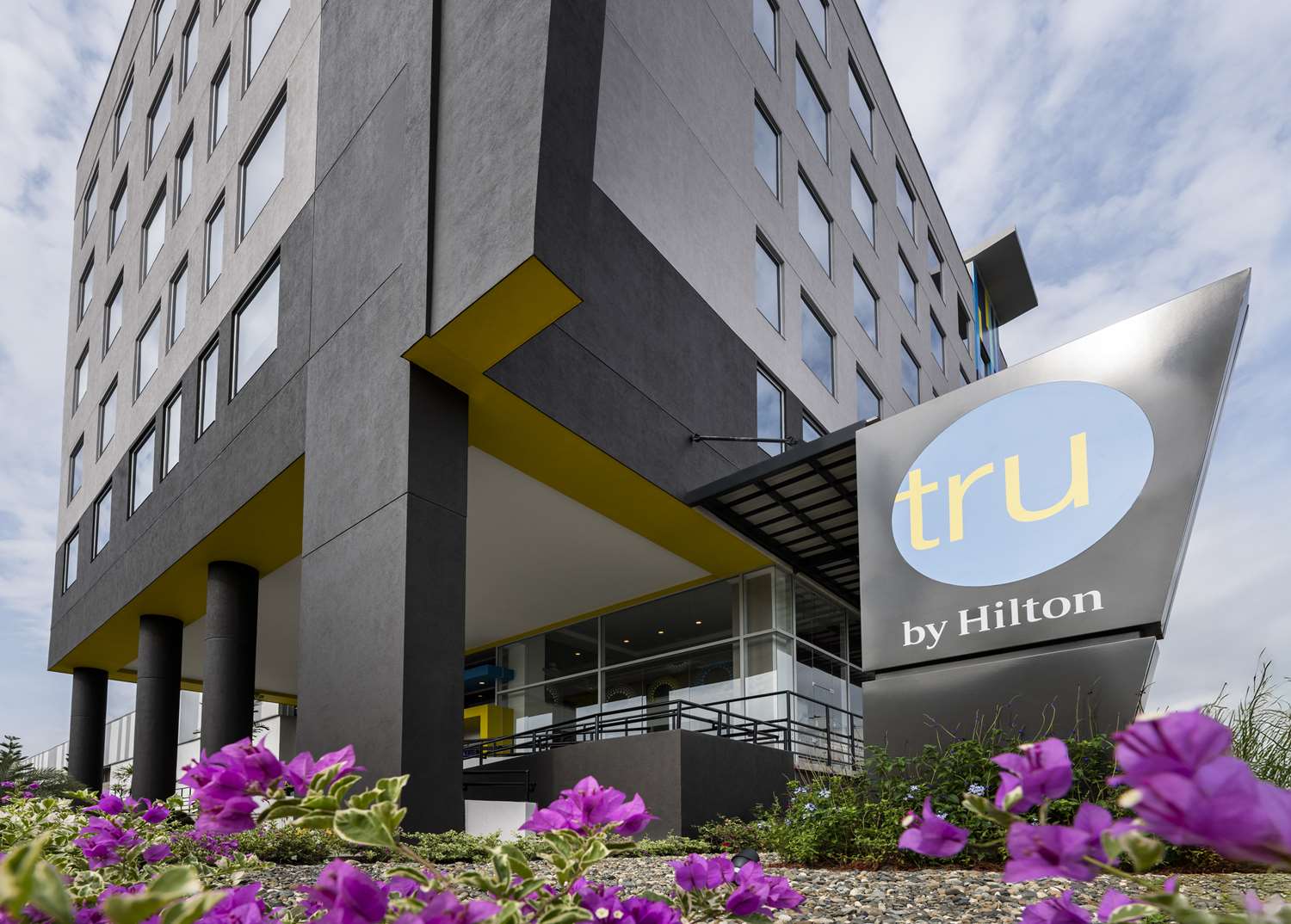 Tru By Hilton Cali Sur 2