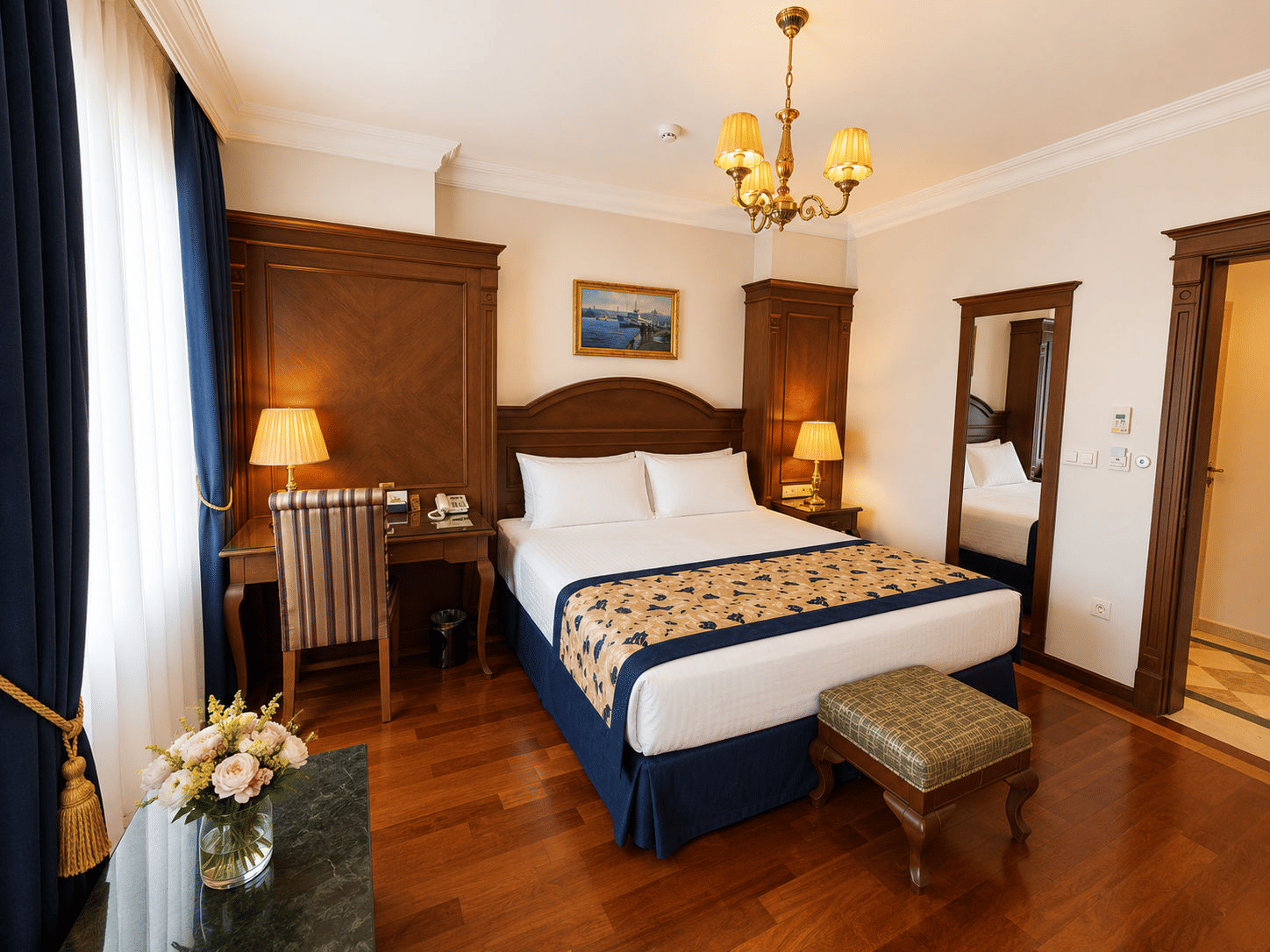 GLK PREMIER The Home Suites & Spa 2