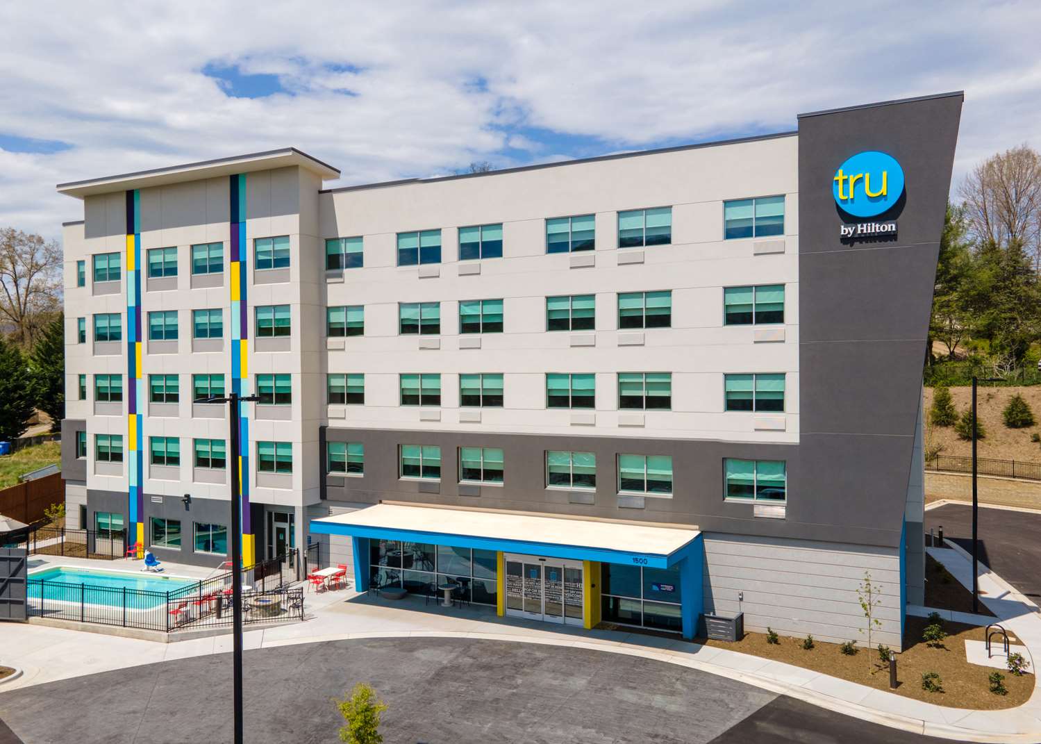 Tru by Hilton Asheville Blue Ridge Parkway 2