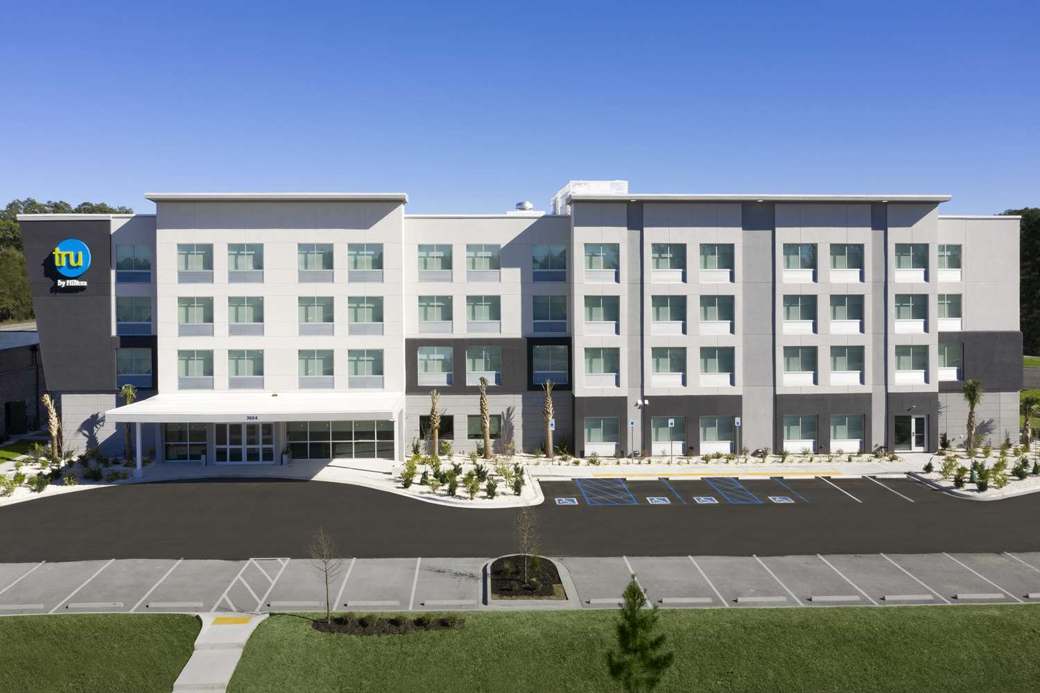 Tru by Hilton Beaufort, Sc 1