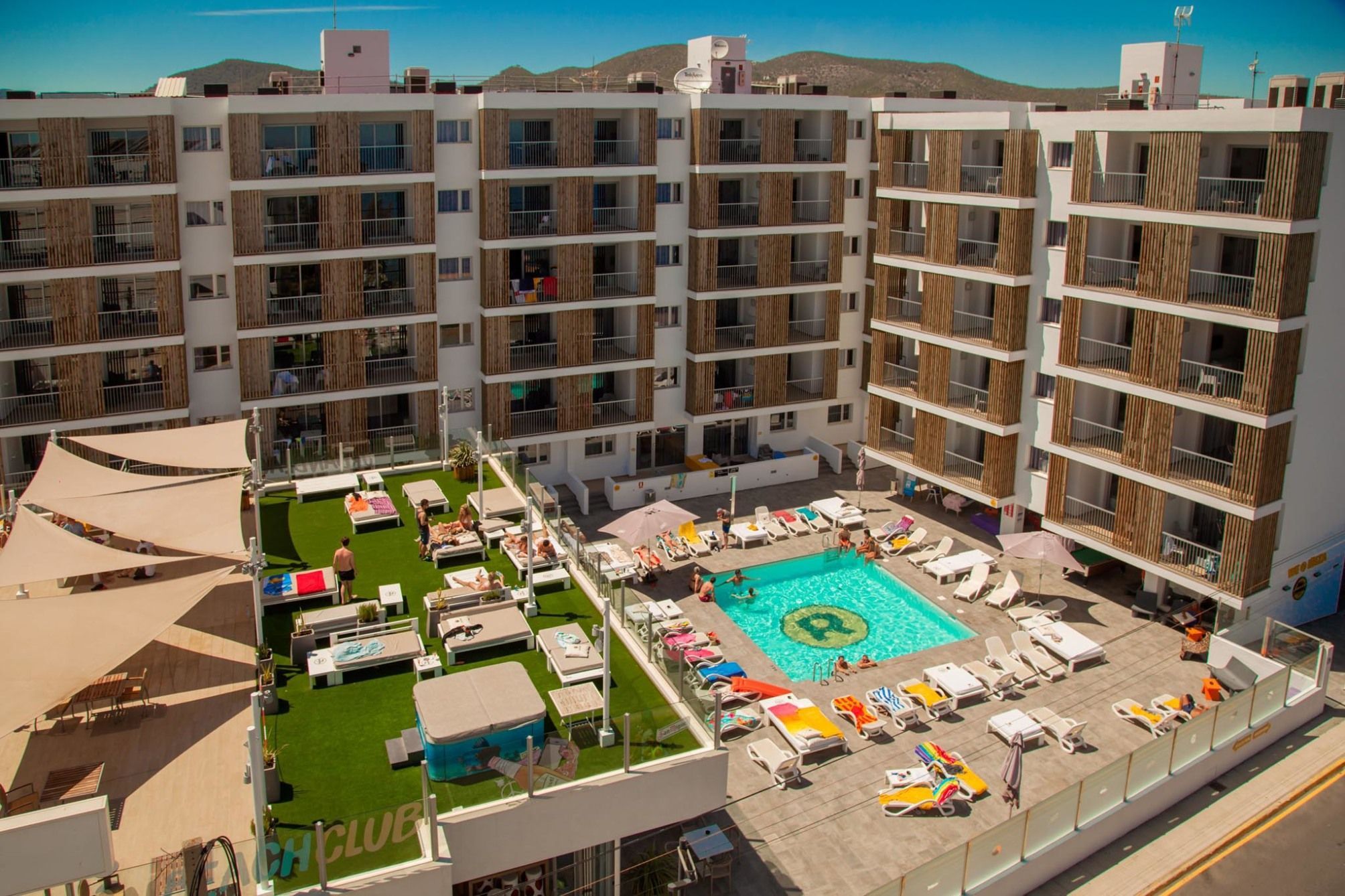 Ryans Ibiza Apartments - Only Adults 2