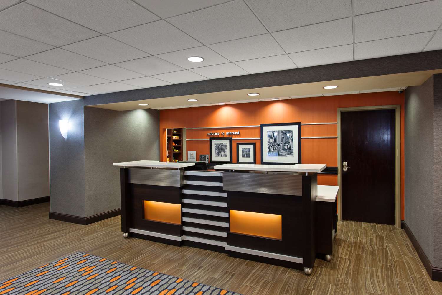 Hampton Inn & Suites Merced 2