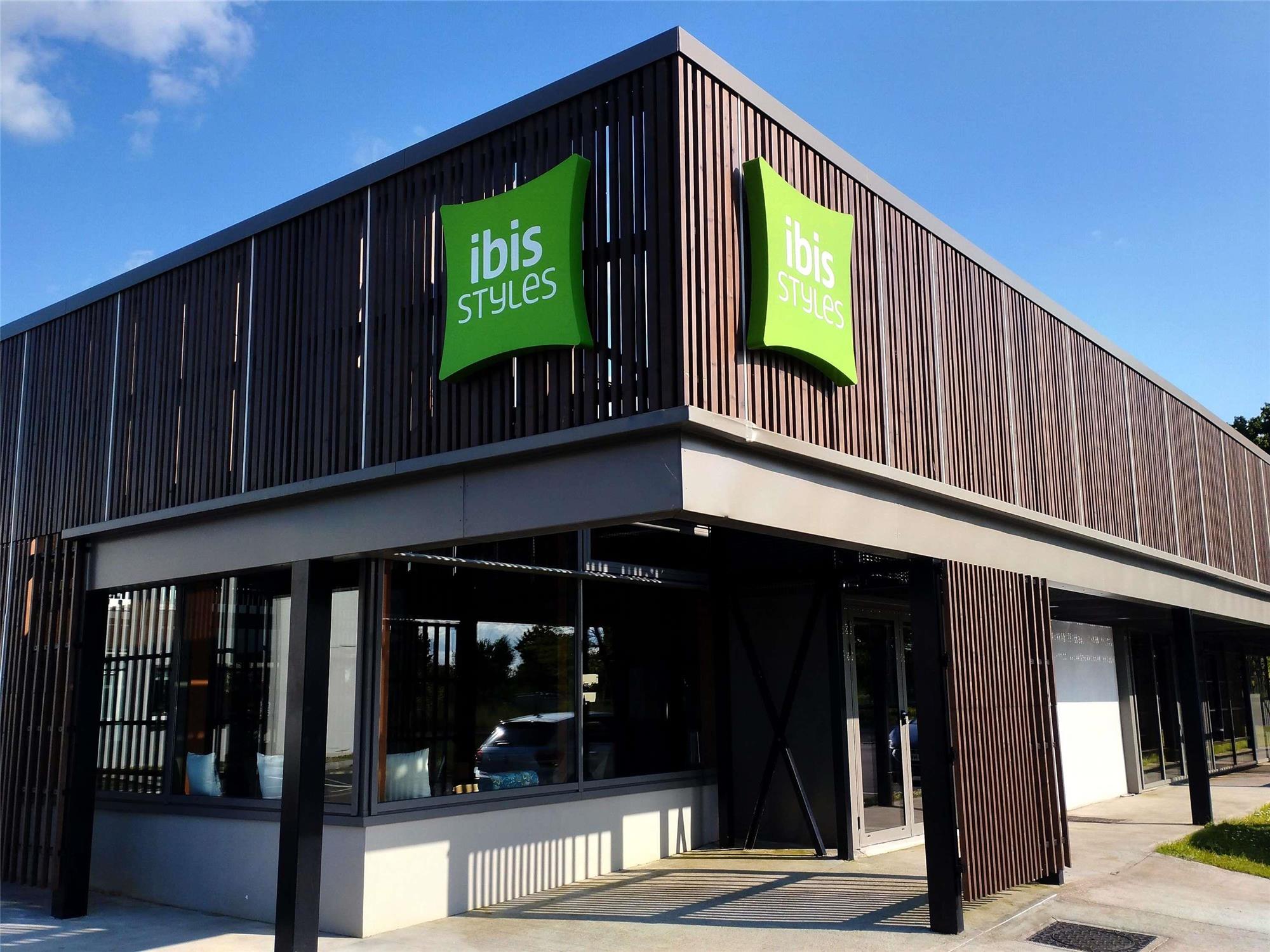 IBIS STYLES Rouen Parc Expos Zenith 1