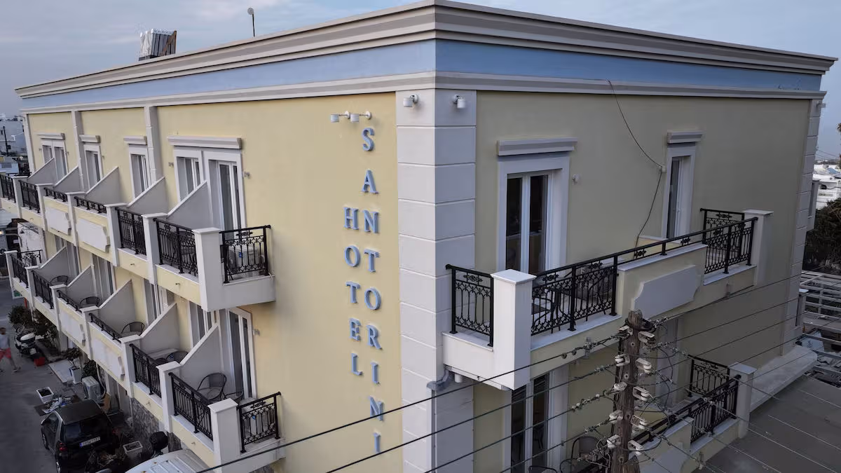 Hotel Santorini 1