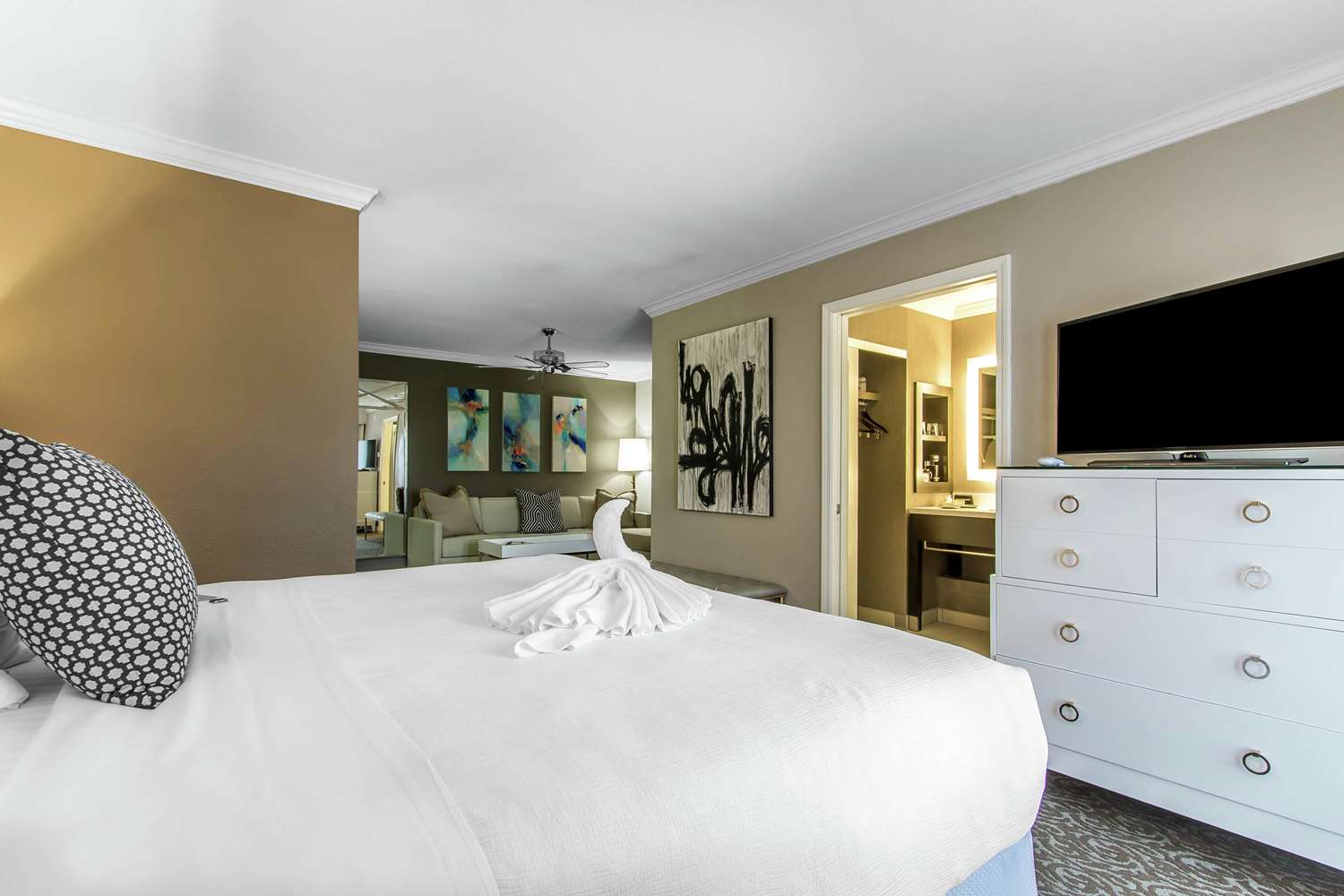 The Burgundy Hotel, Tapestry Collection by Hilton 1