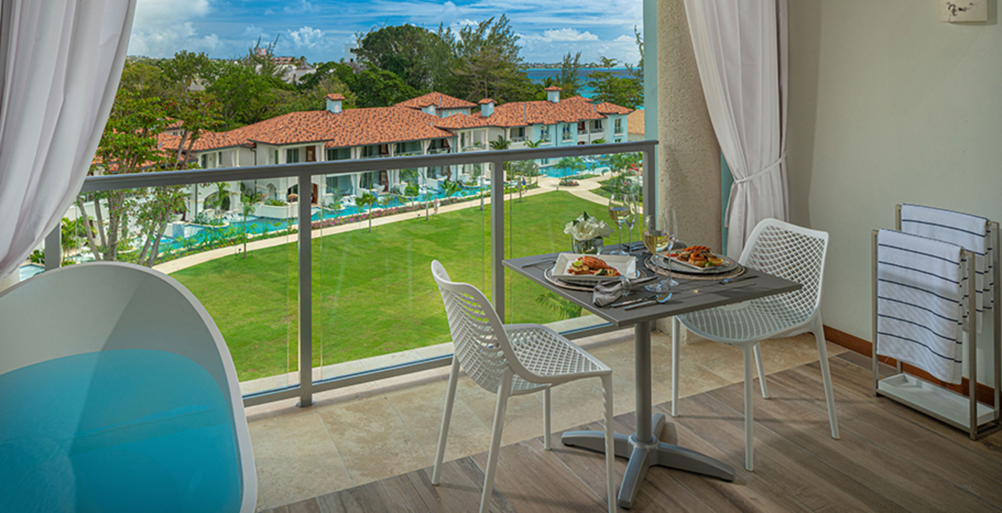 Club Royal Penthouse with Balcony and Ocean View