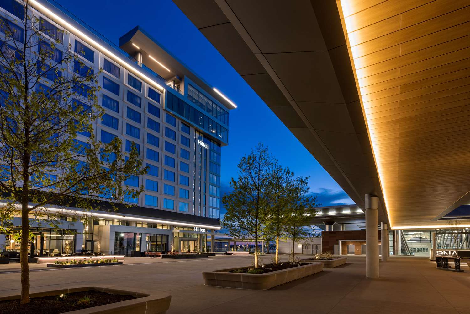 Hilton BNA Nashville Airport Terminal 2