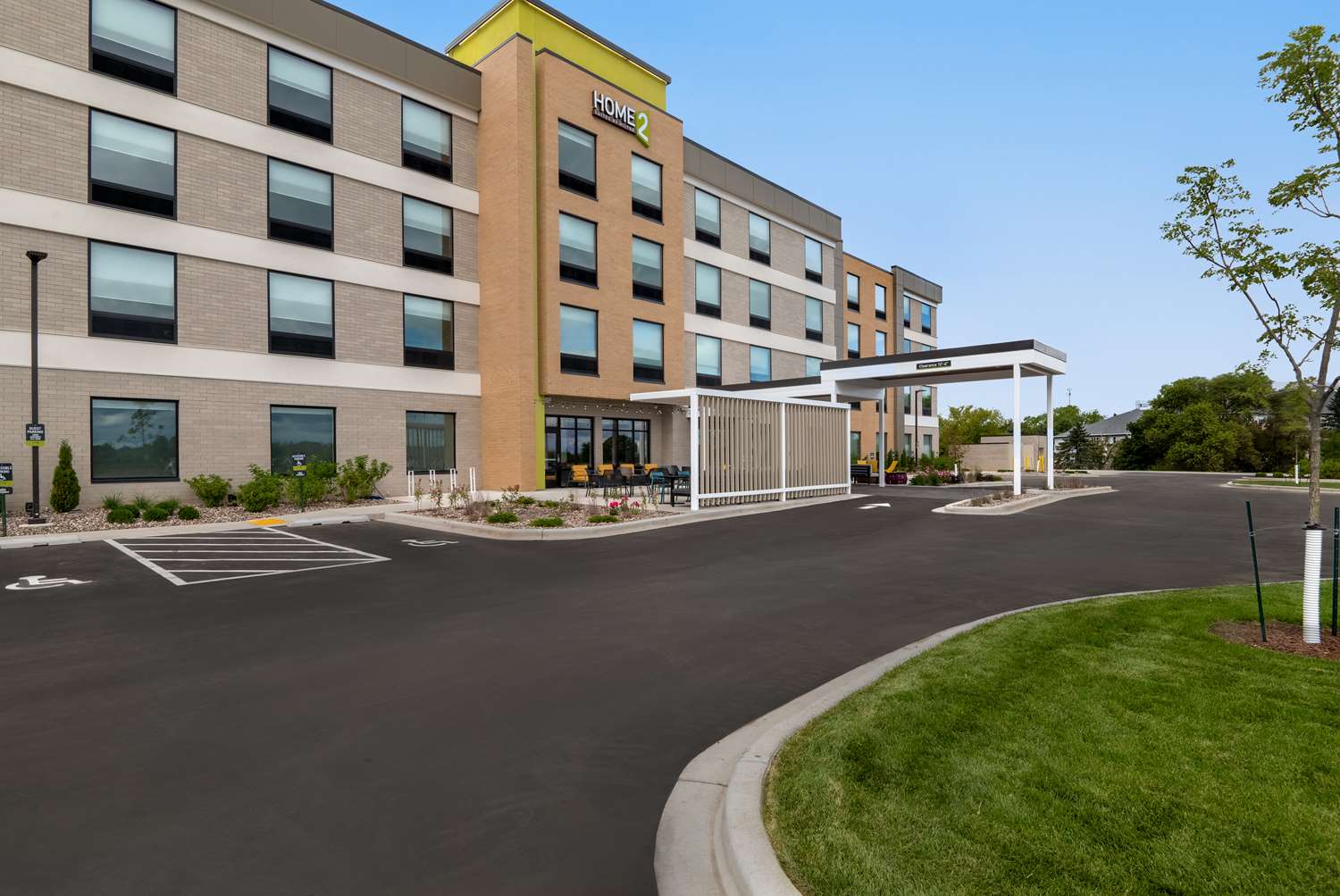 Home2 Suites By Hilton Sheboygan 1