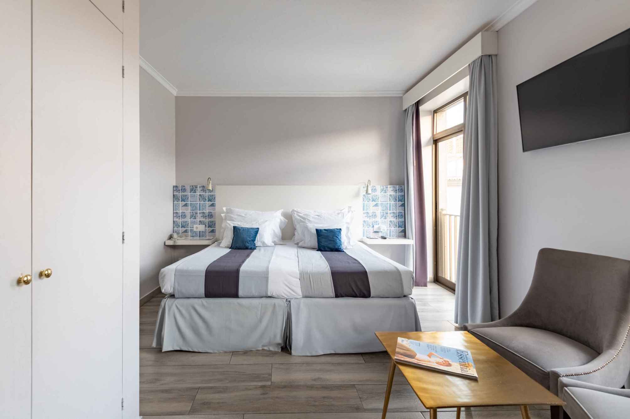 Deluxe Room with City View