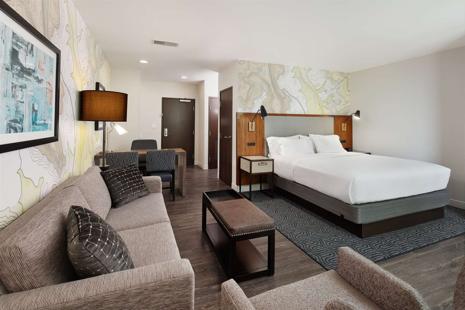 Embassy Suites Amarillo Downtown 1