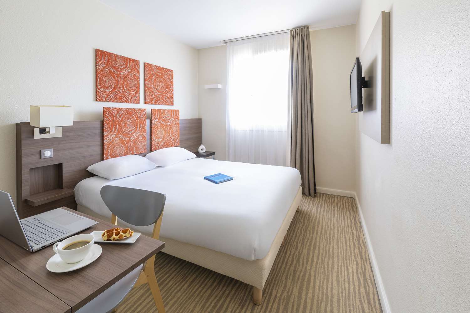 Kyriad Chambéry Centre - Hôtel et Résidence 2
