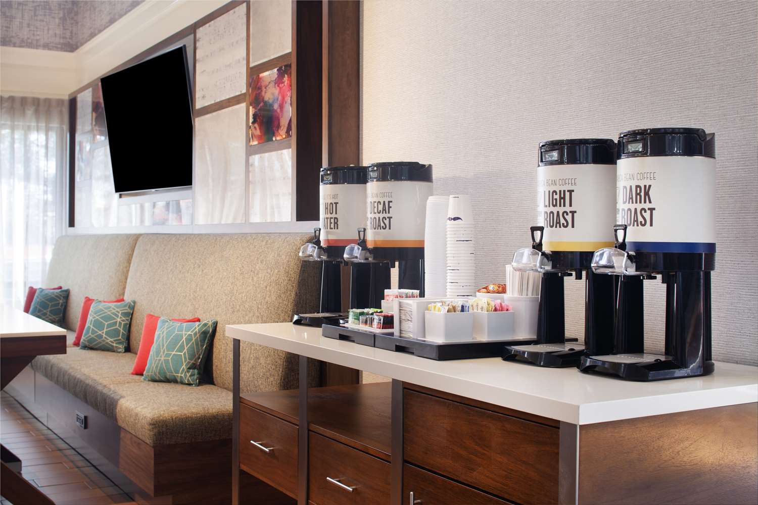 Hampton Inn & Suites Atlanta Airport North I85 2