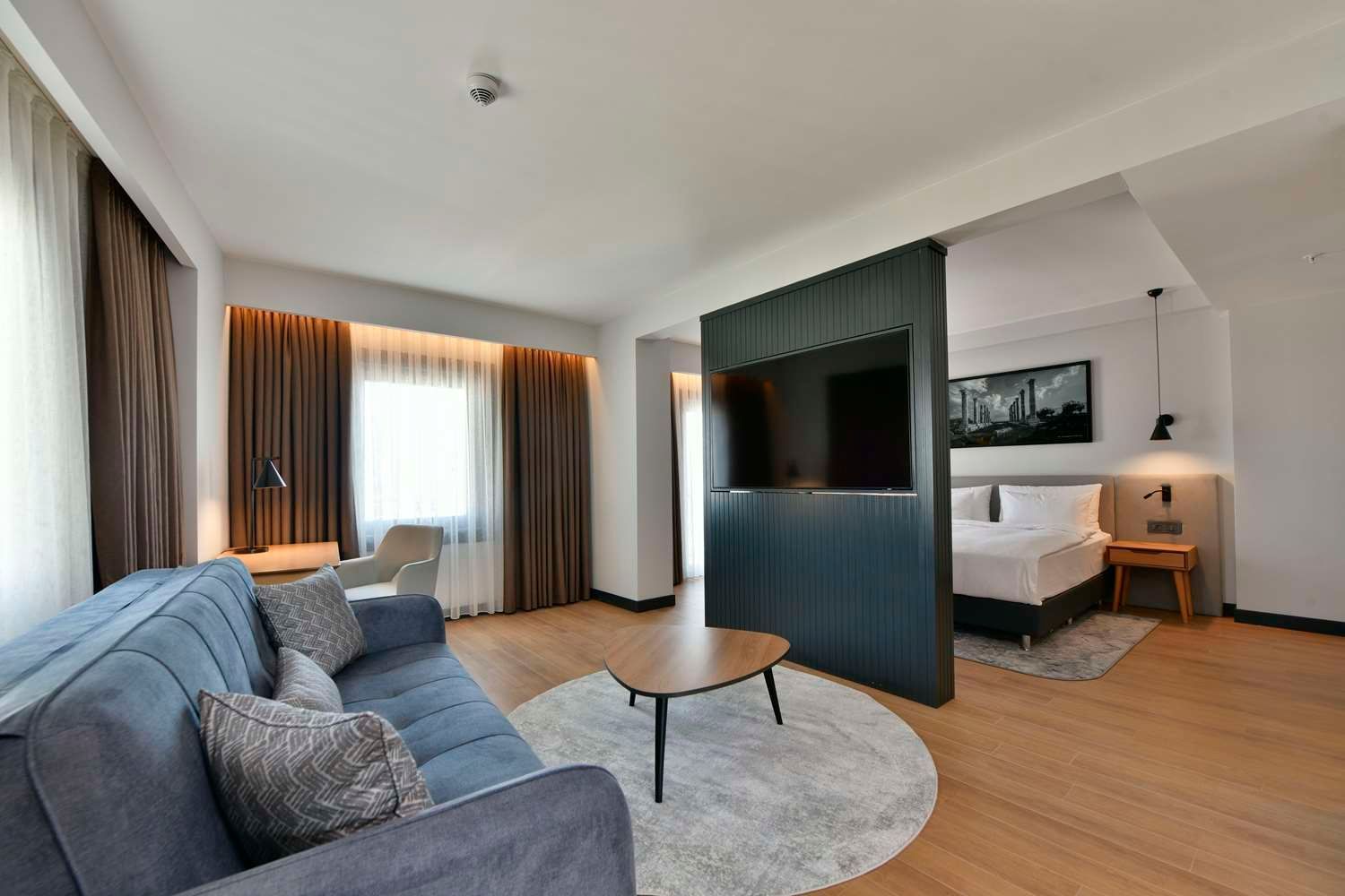Suite with Partial Sea View