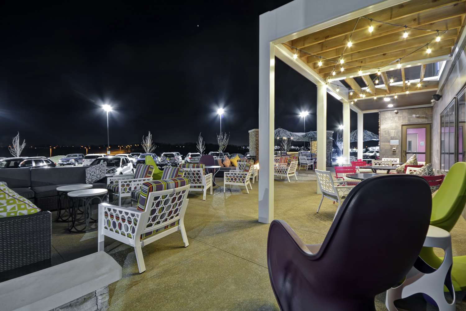 Home2 Suites by Hilton KCI Airport 2