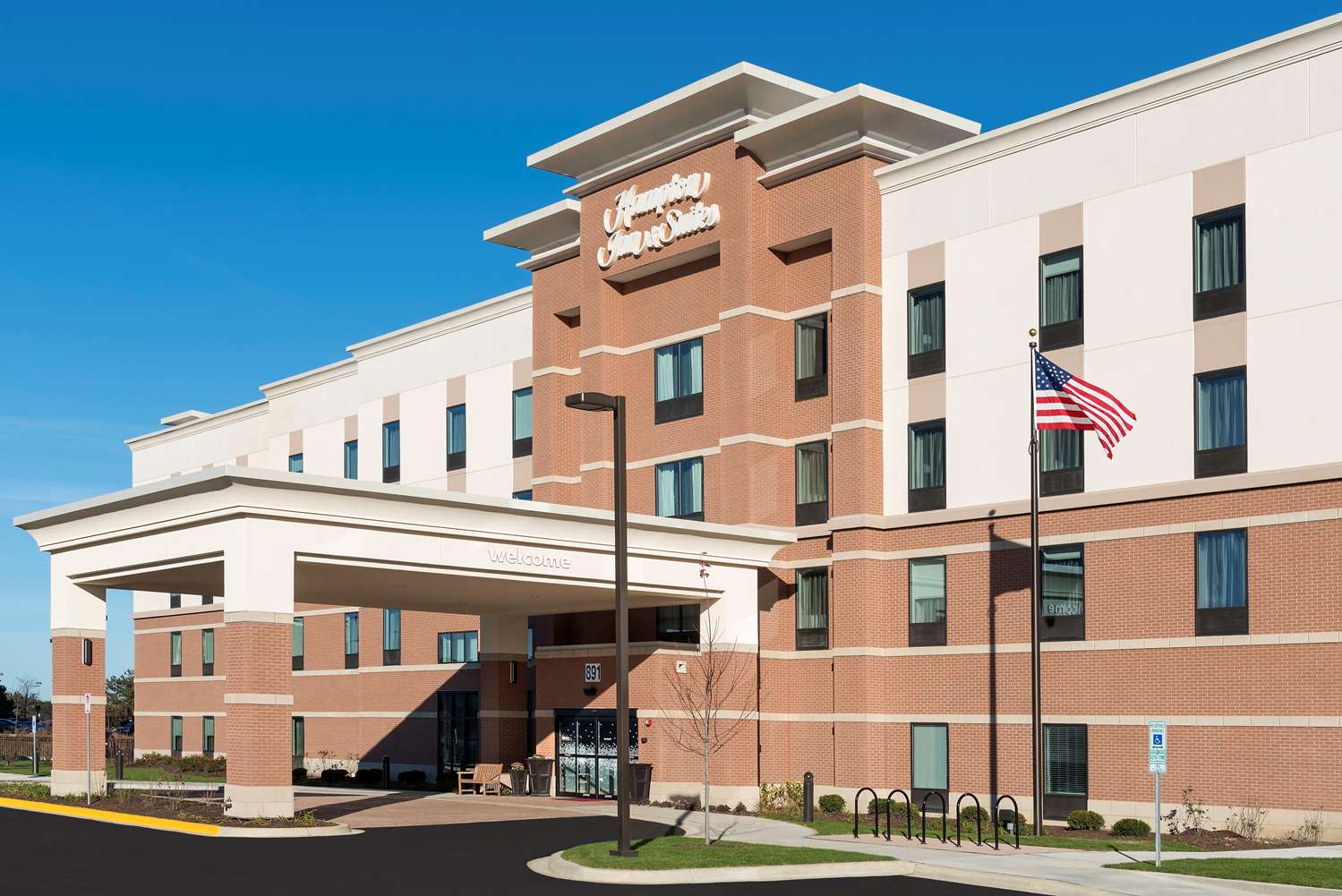 Hampton Inn & Suites by Hilton Chicago Schaumburg IL 2