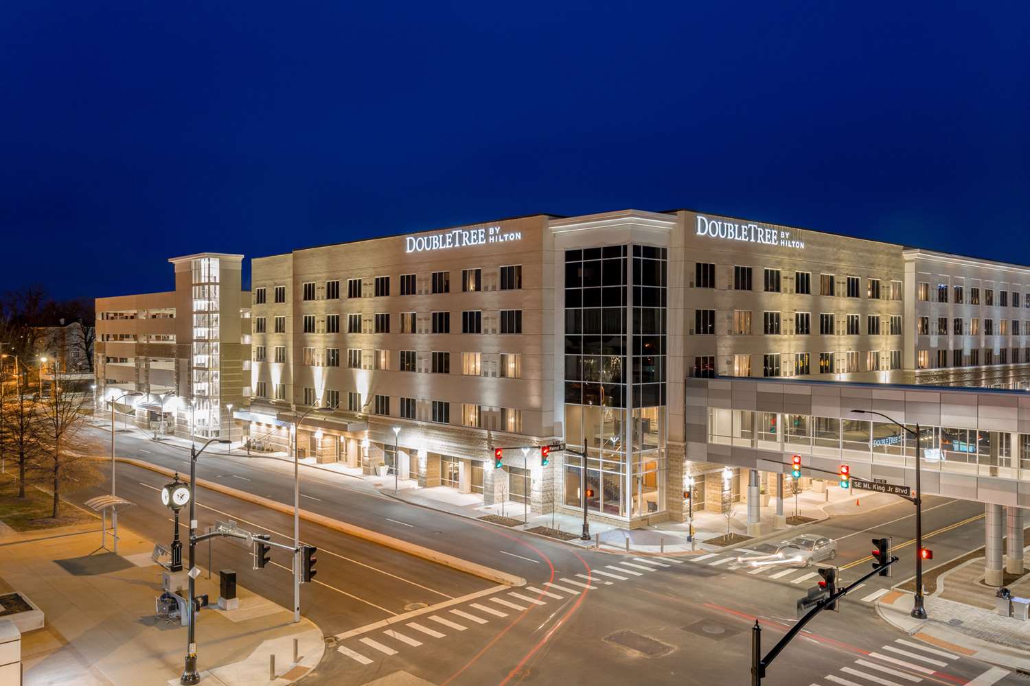 DoubleTree by Hilton Evansville 2