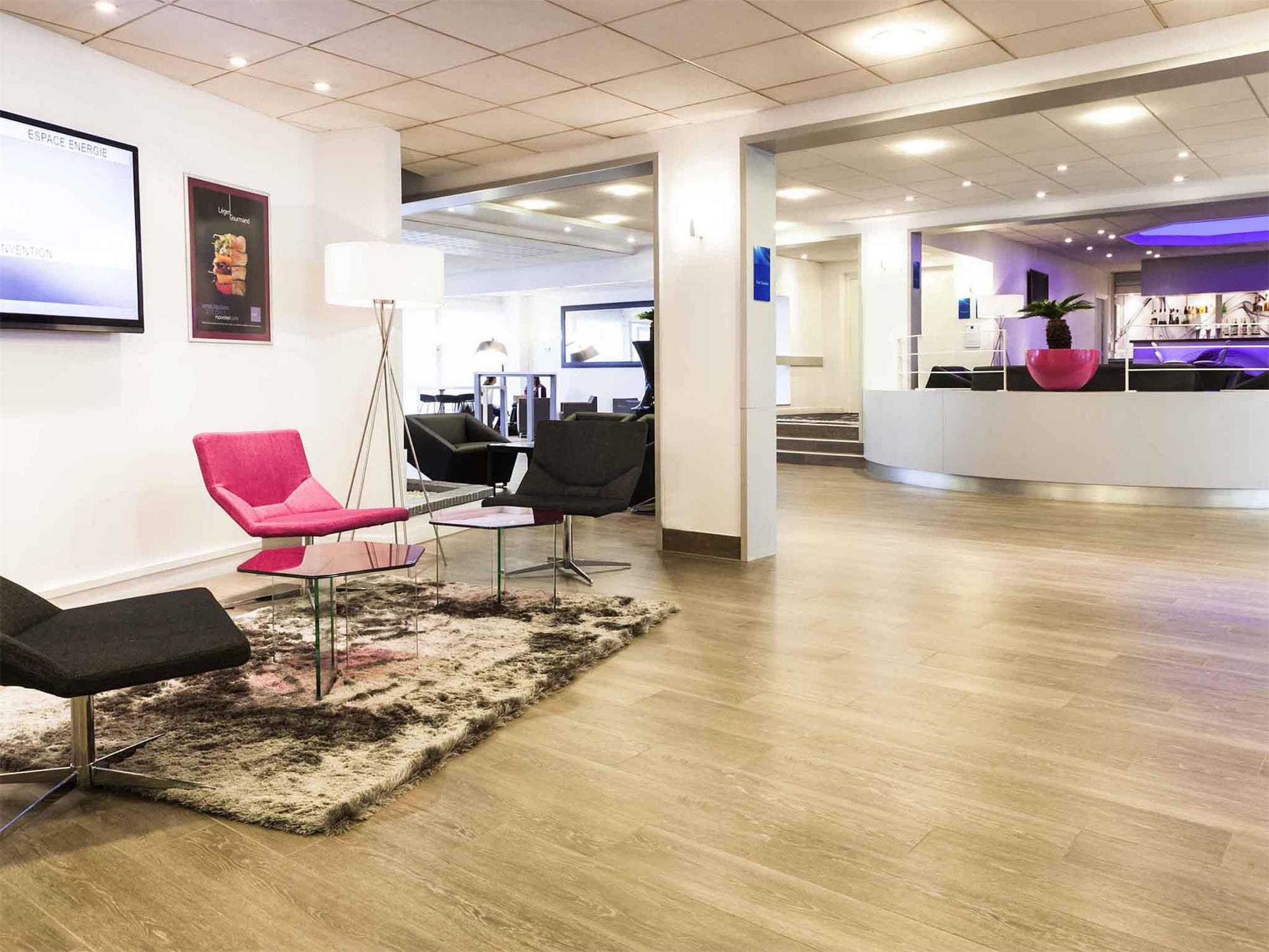 Novotel Fontainebleau Ury 2