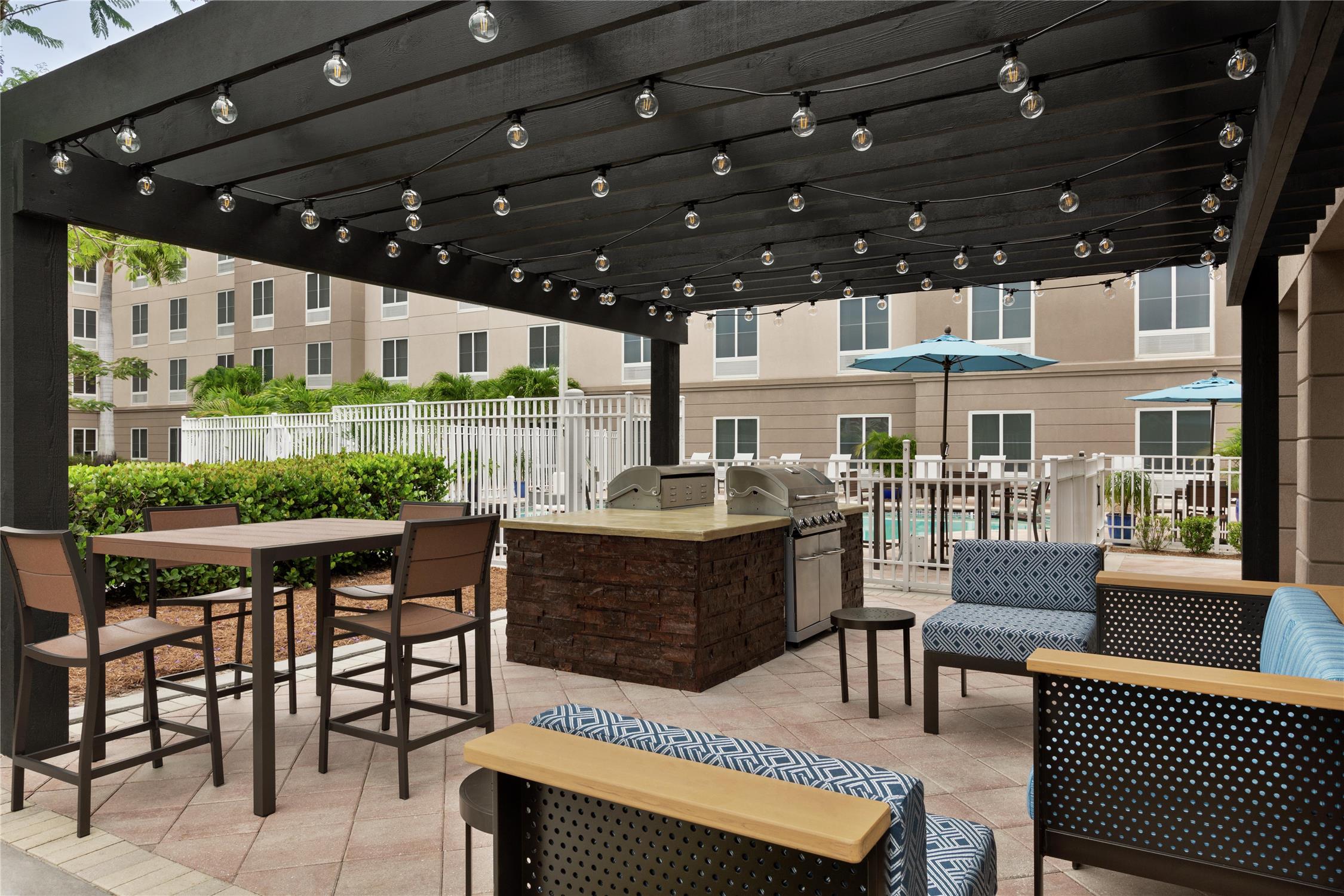 Homewood Suites by Hilton Fort Myers Airport/FGCU 2