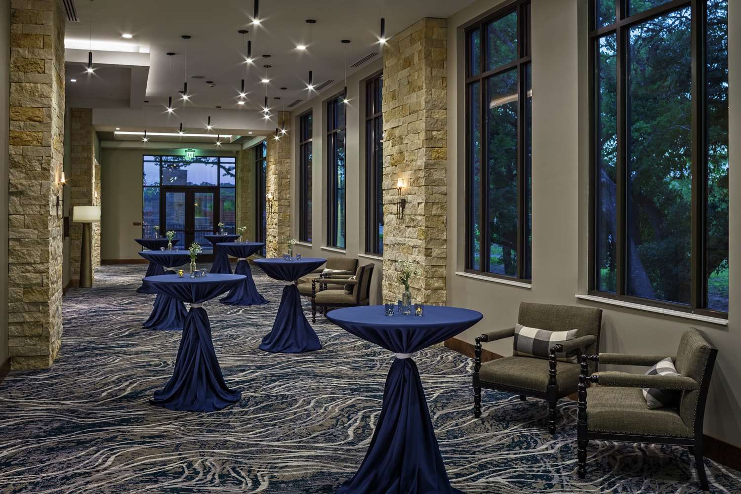 The Bevy Hotel Boerne, A Doubletree By Hilton 2
