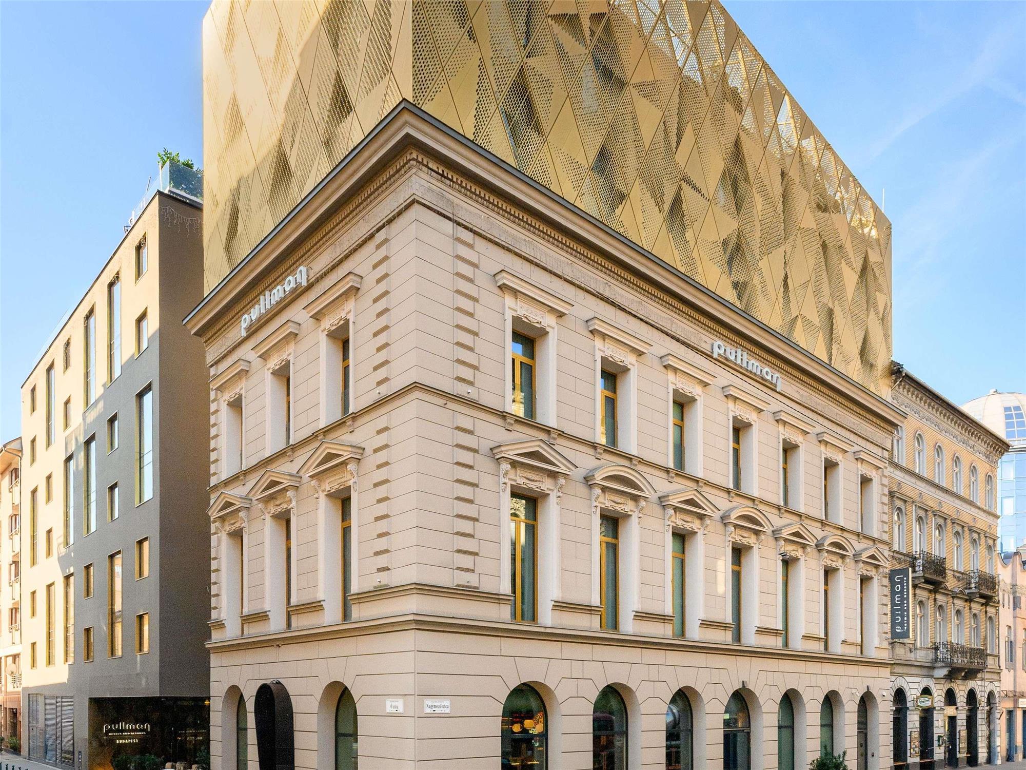 Pullman Budapest 1