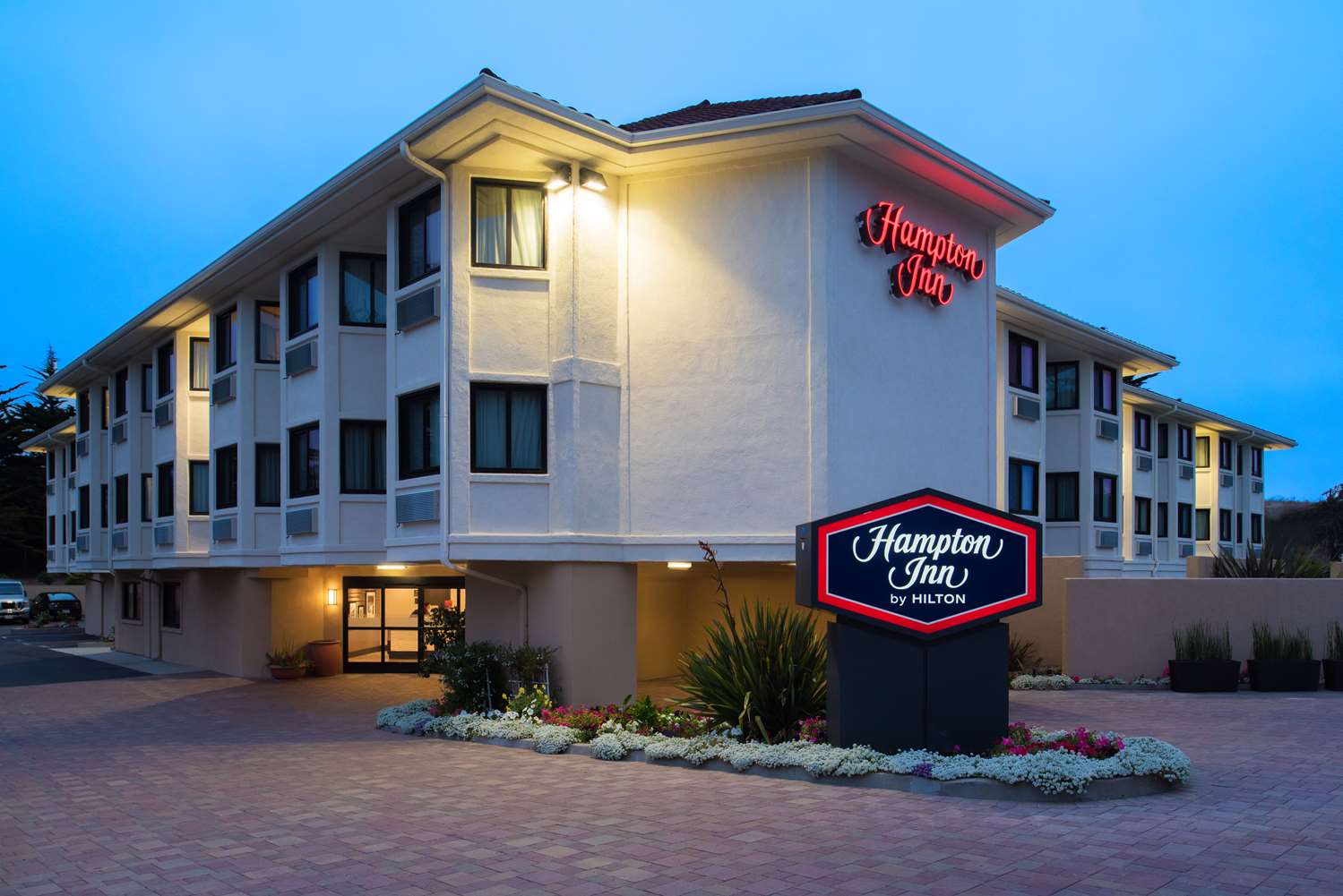 Hampton Inn Monterey 2