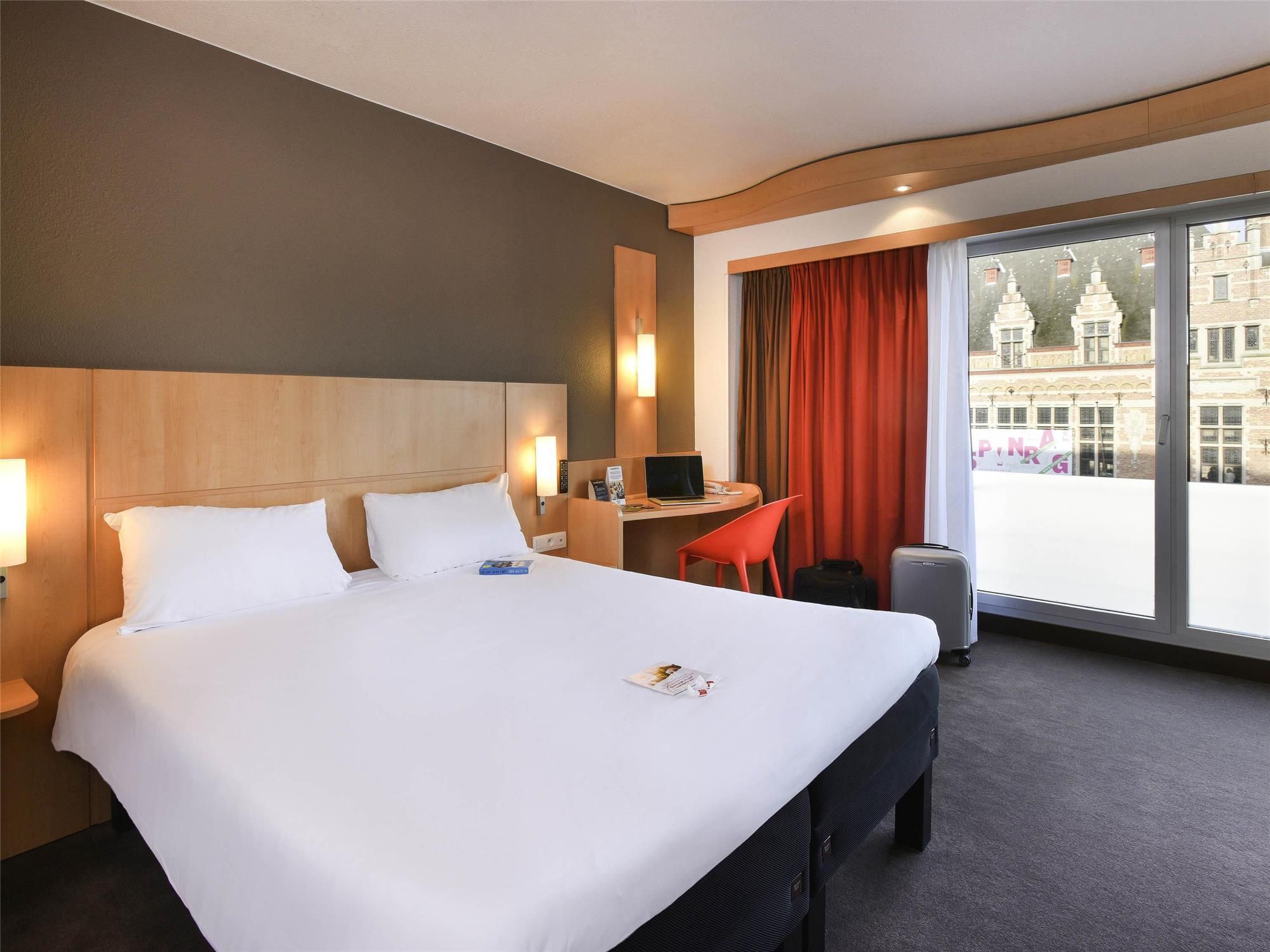 ibis Kortrijk Centrum 1