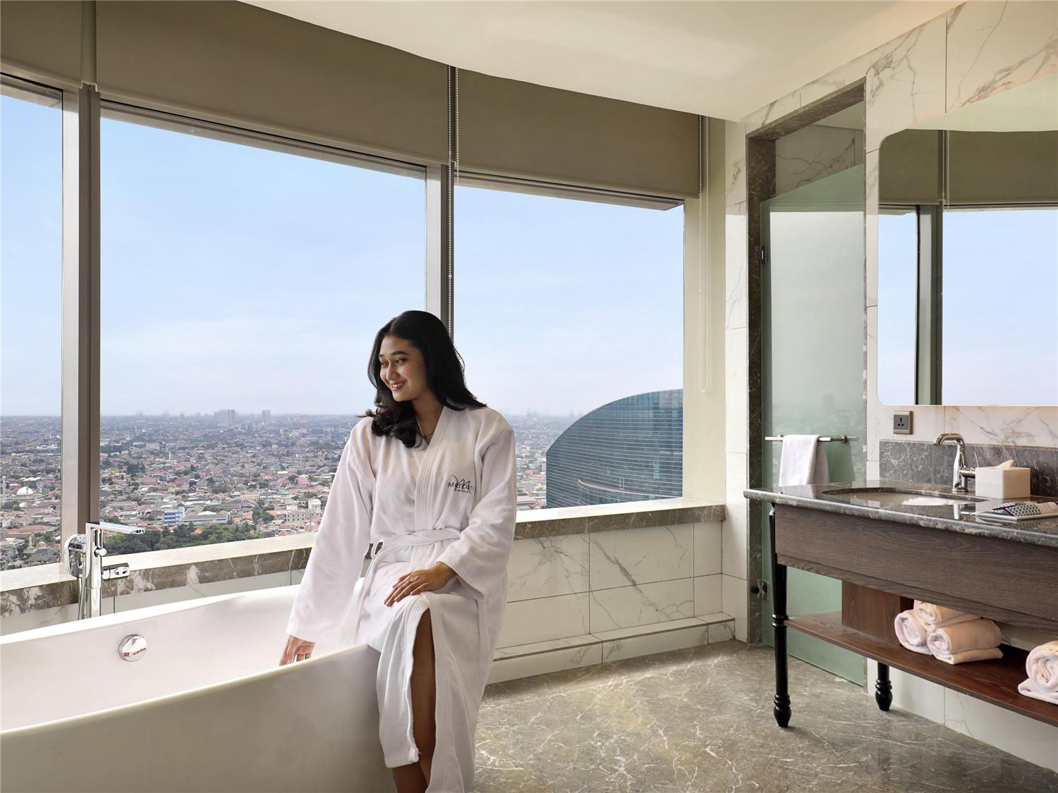 Mercure Jakarta Gatot Subroto 1