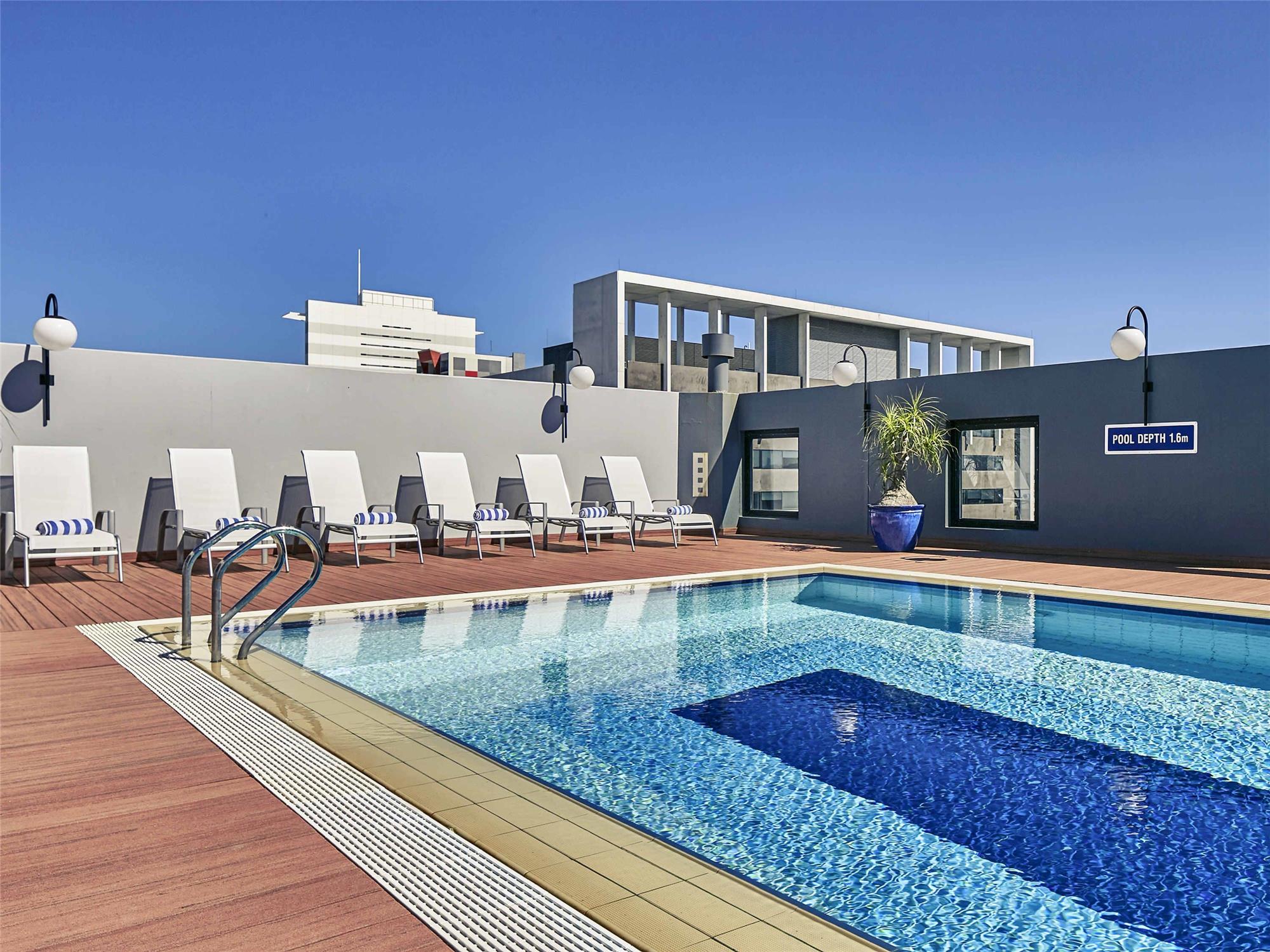 Mercure Perth 1