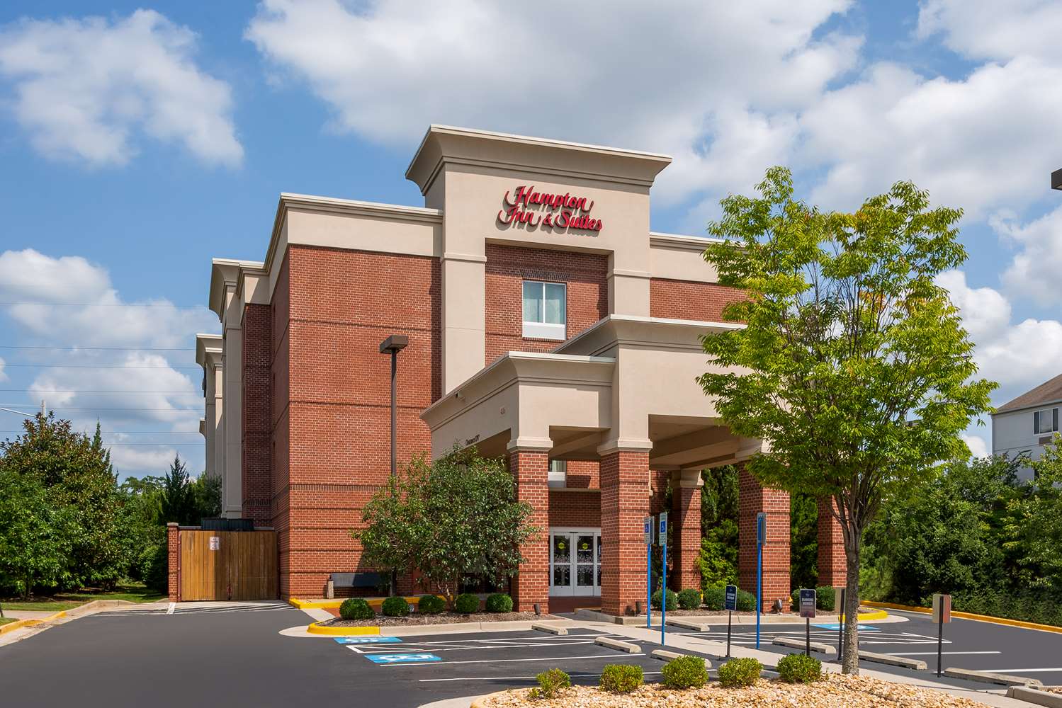 Hampton Inn & Suites Herndon-Reston 1