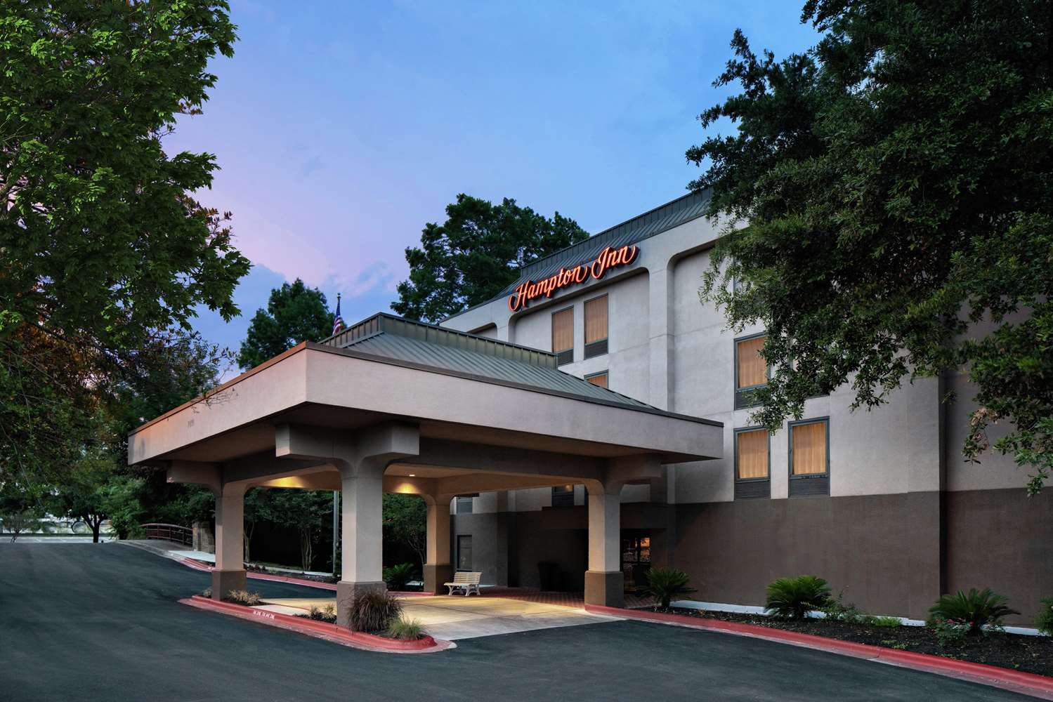 Hampton Inn Austin North 2