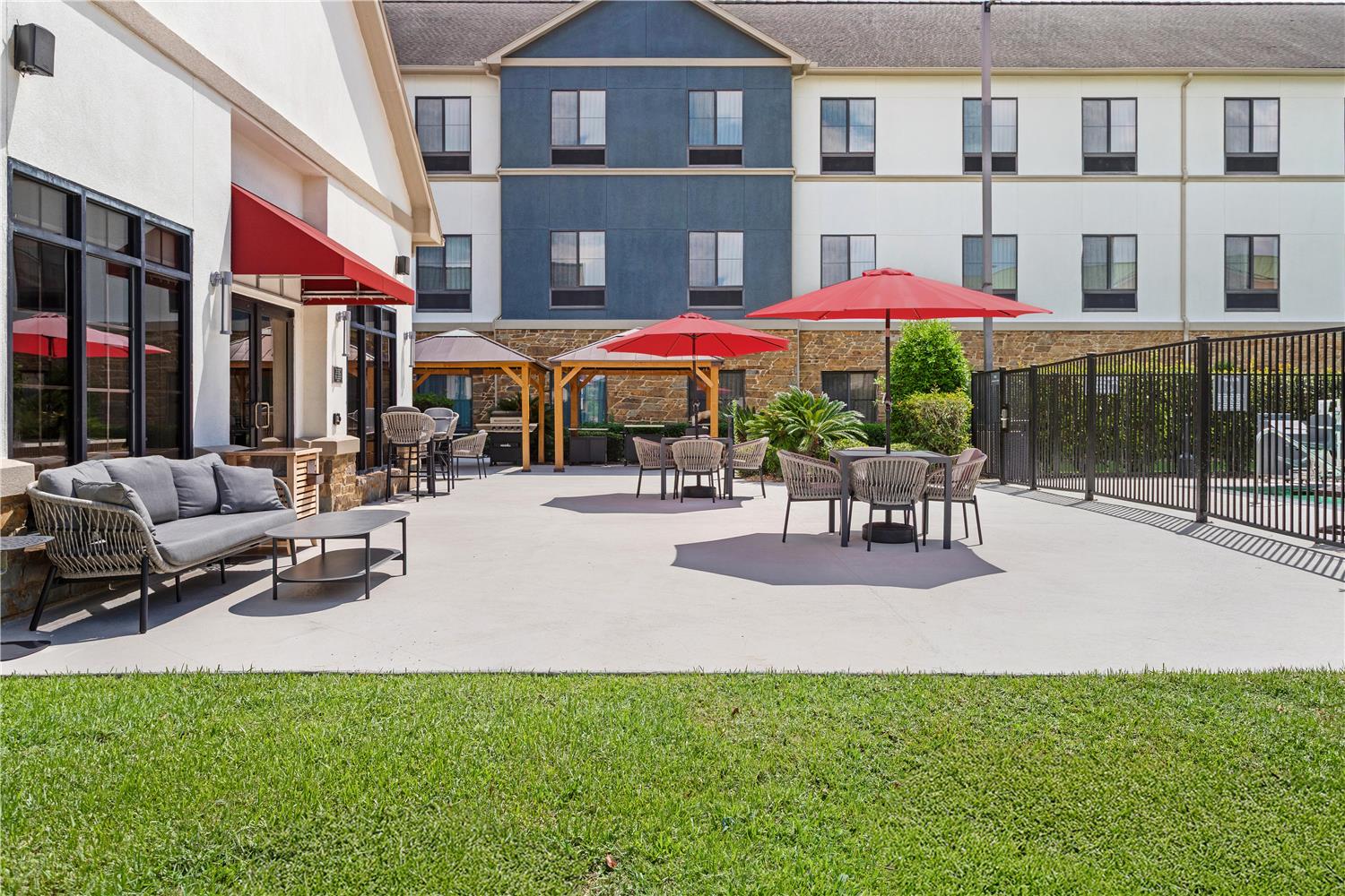 Homewood Suites by Hilton Beaumont, TX 2