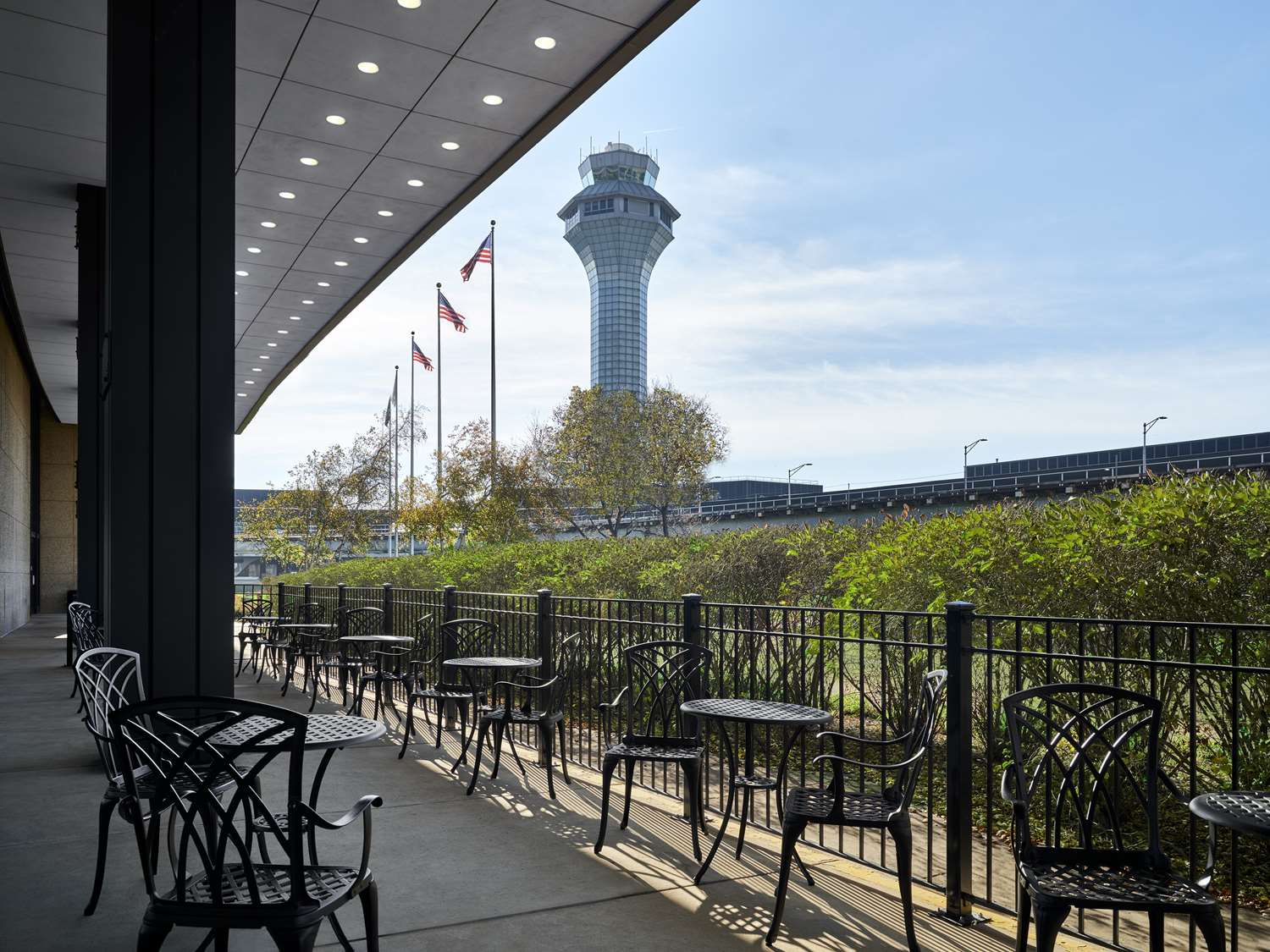 Hilton Chicago O'Hare Airport 2