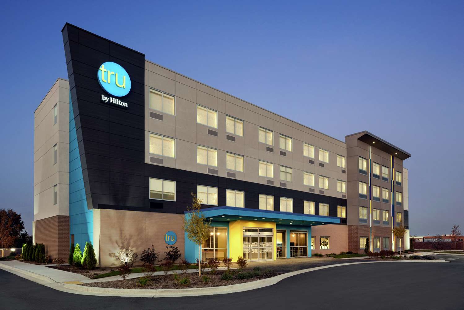 Tru By Hilton Milwaukee Brookfield 1