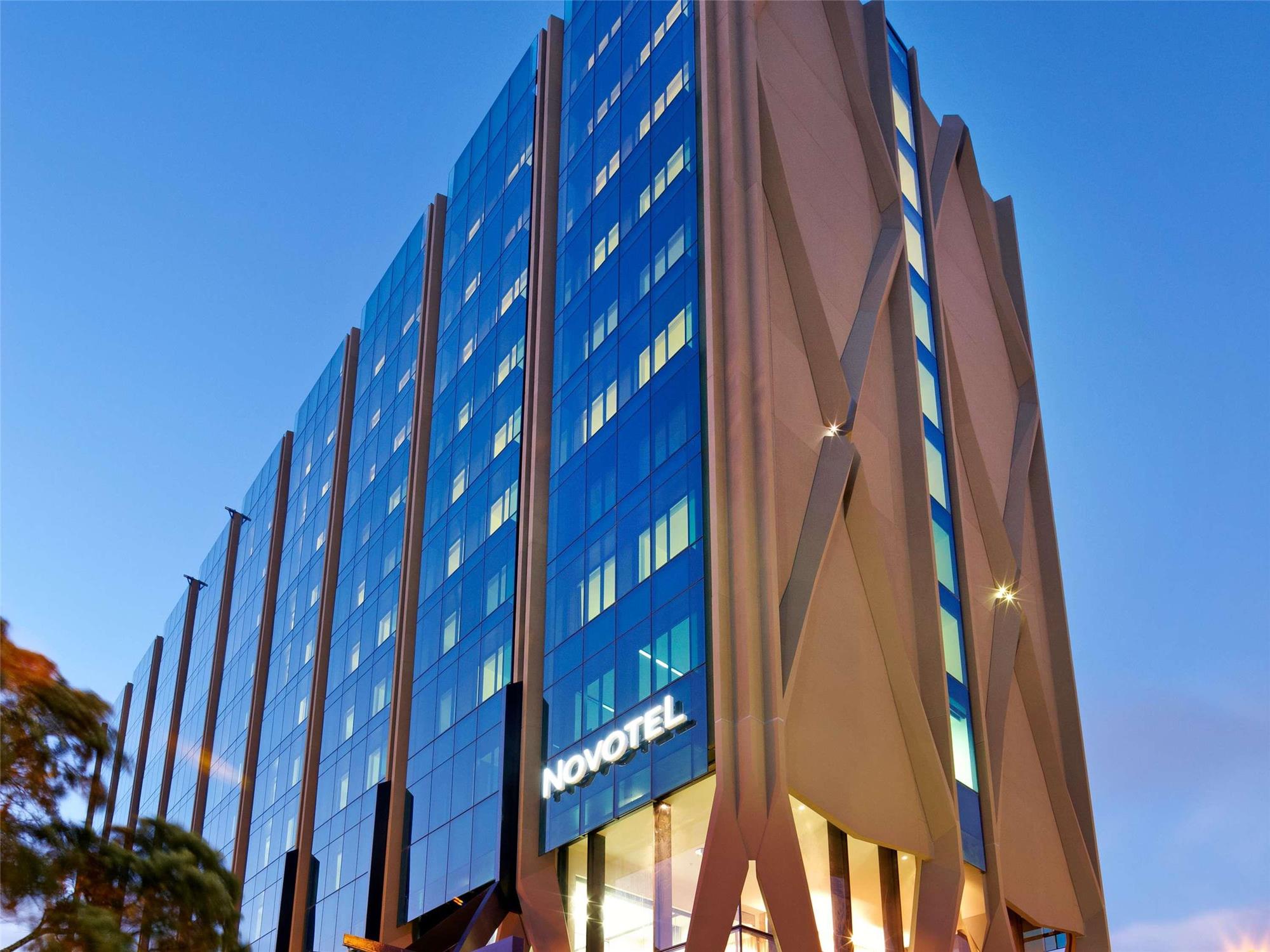 Novotel Auckland Airport 2