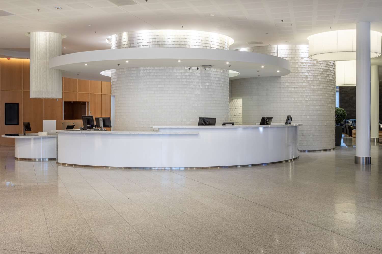 Hilton Helsinki Airport 1